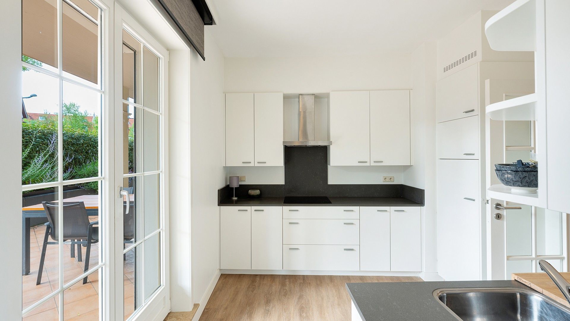Heel ruim appartement van 165m² in de villaresidentie Elysée vlakbij het strand en het Albertplein, hartje Zoute. foto 15