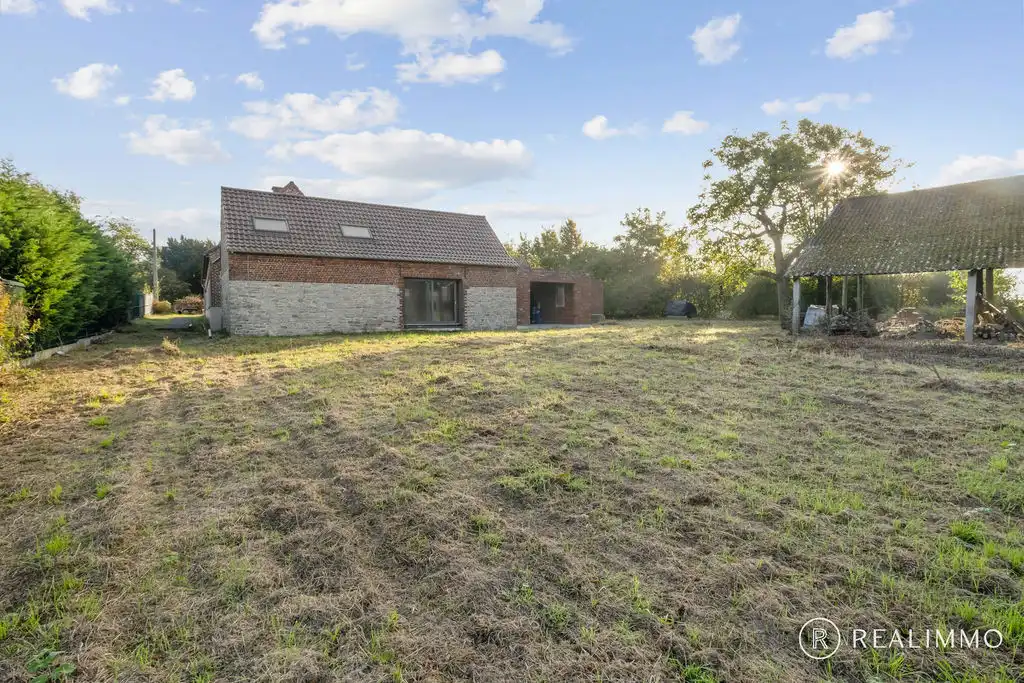 Deels gerenoveerde fermette op toplocatie! foto 20