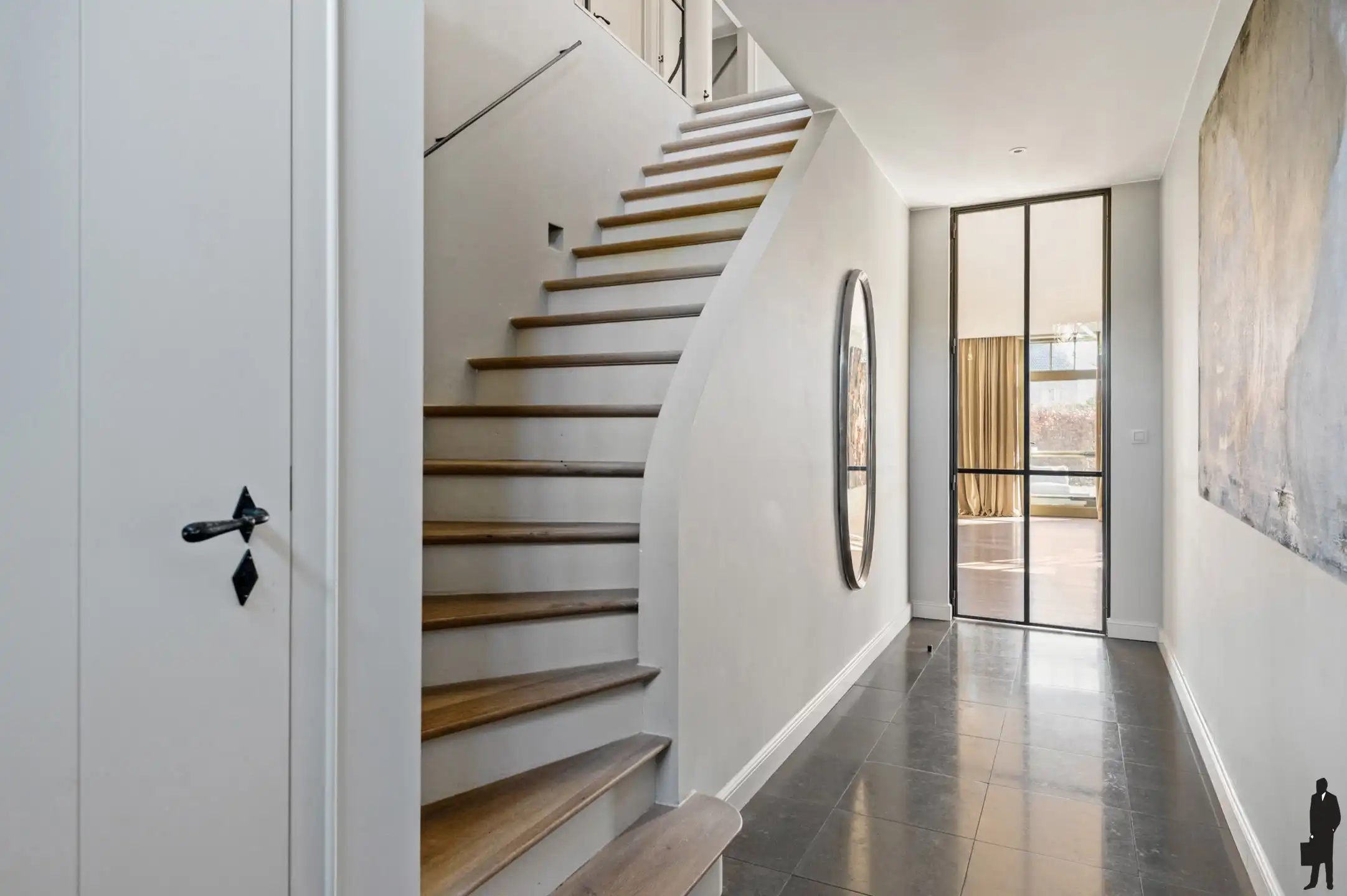 Prachtige woning met 4 slpks, 2 badks en ZW tuin met privacy foto 20