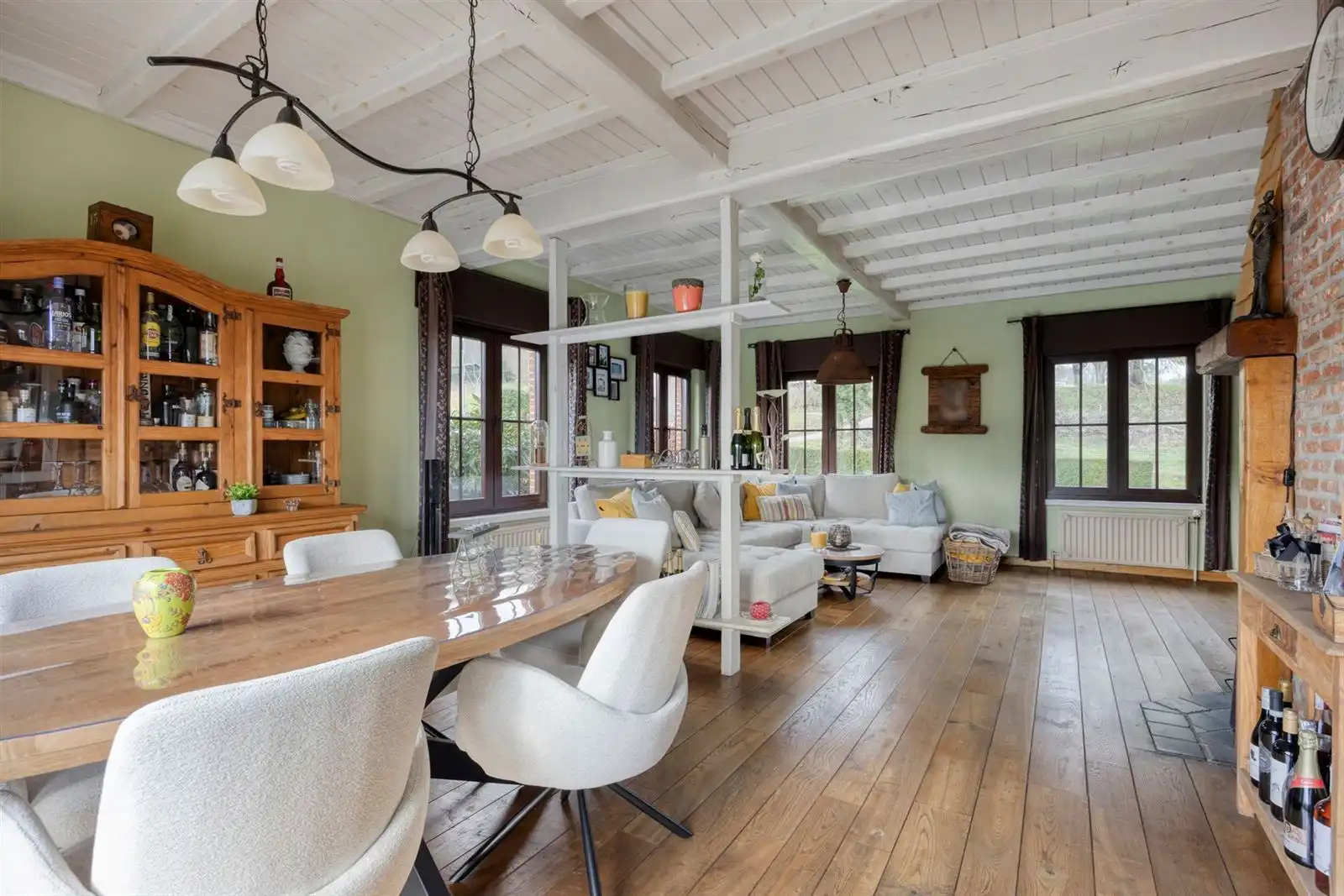 Alleenstaande woning met extra foto 6