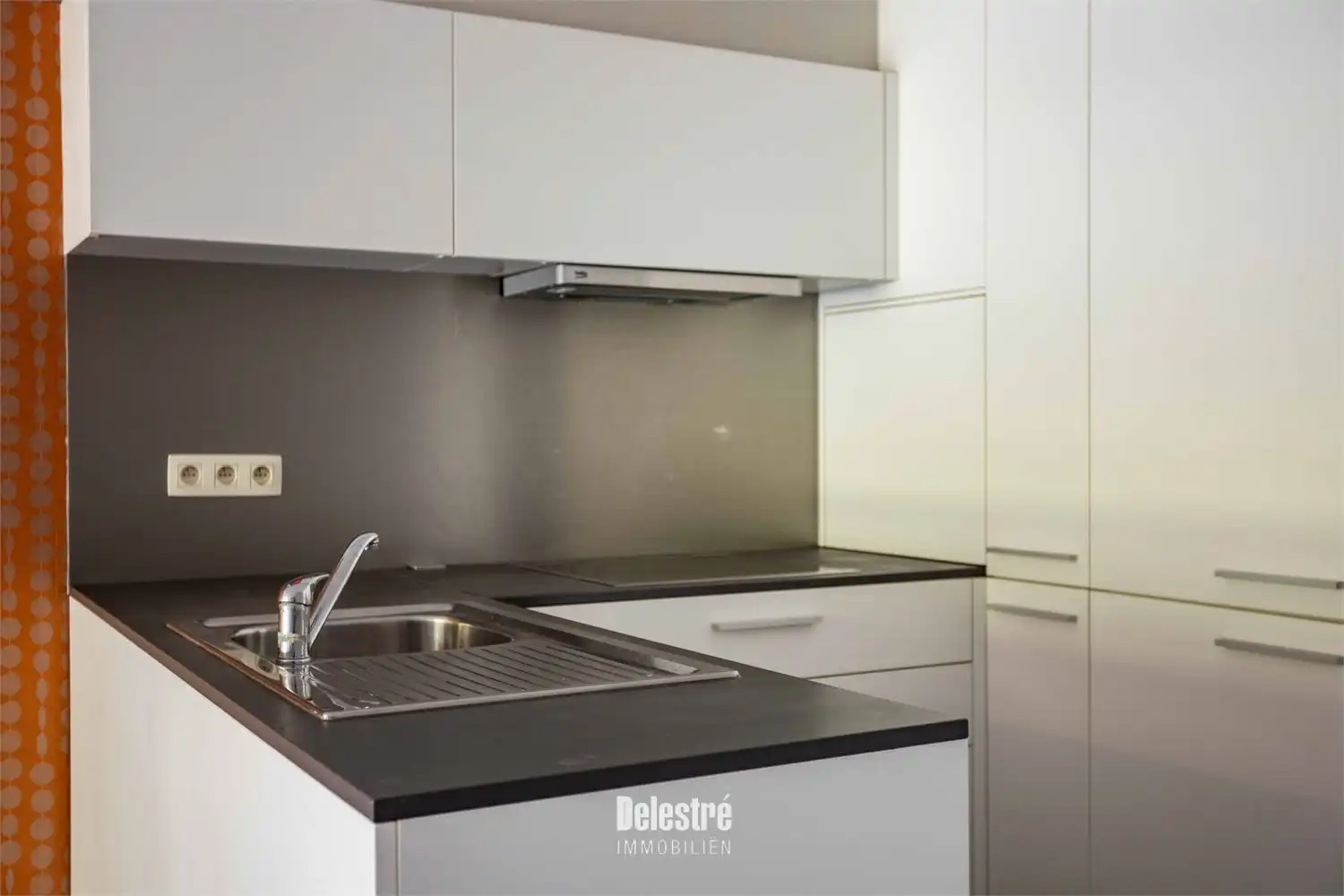 MODERN APP. 3 SLPK. EN RUIM TERRAS MET TUIN INCLUSIEF PARKING foto 17