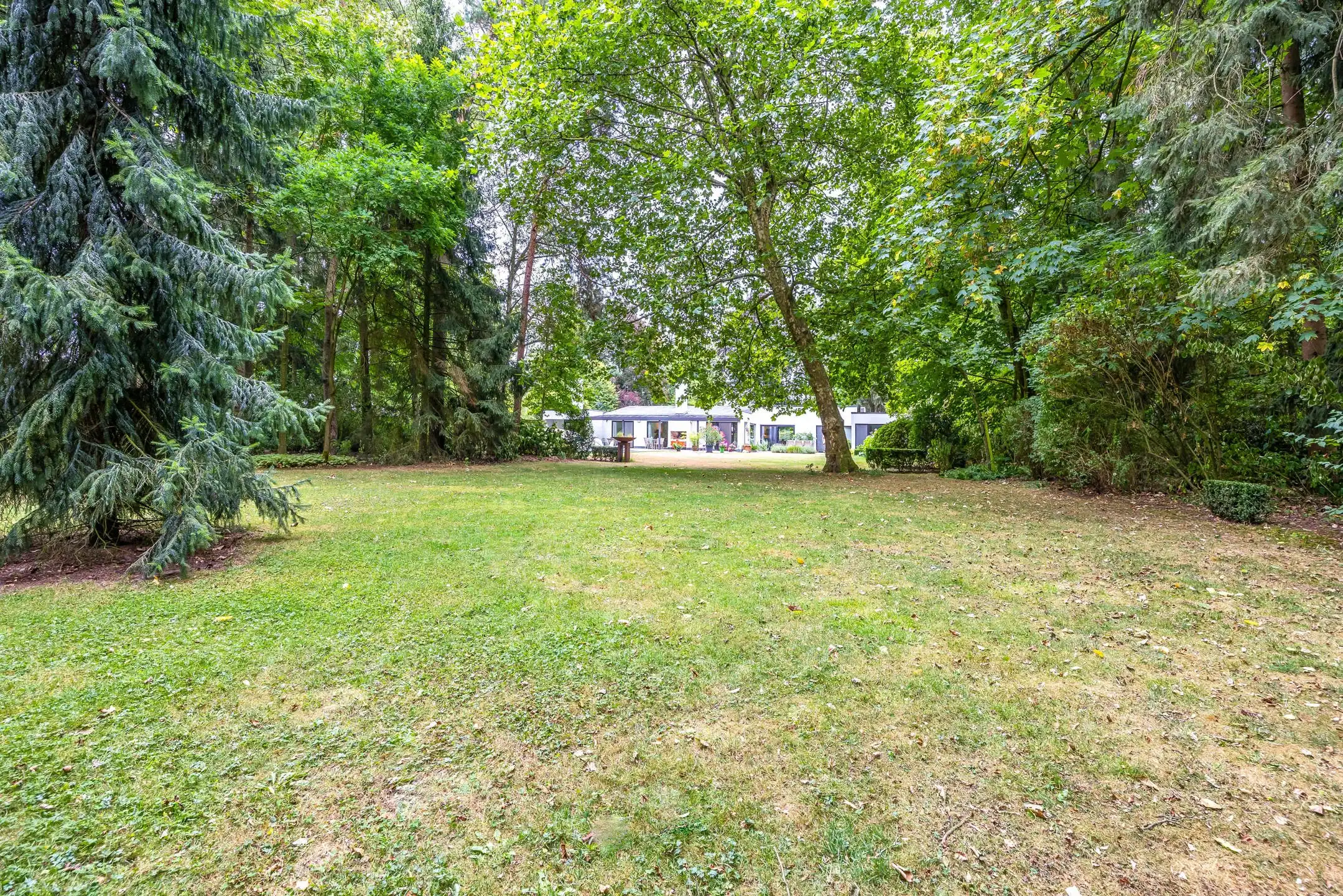 Unieke villa gelegen in een oase van rust foto 30