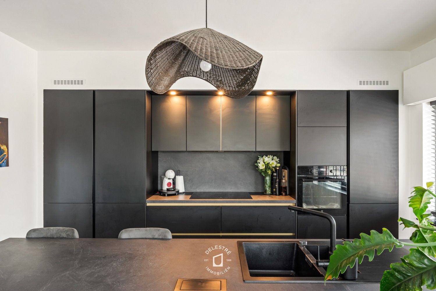 INSTAPKLARE, TRENDY HALFOPEN BEBOUWING MET TUIN EN MODERNE TECHNIEKEN foto 9