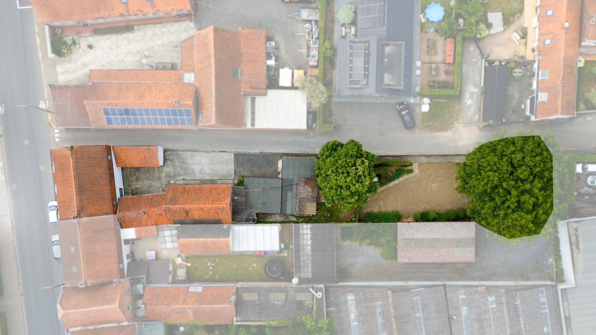 TE RENOVEREN WONING MET UITWEG EN GARAGE foto 18