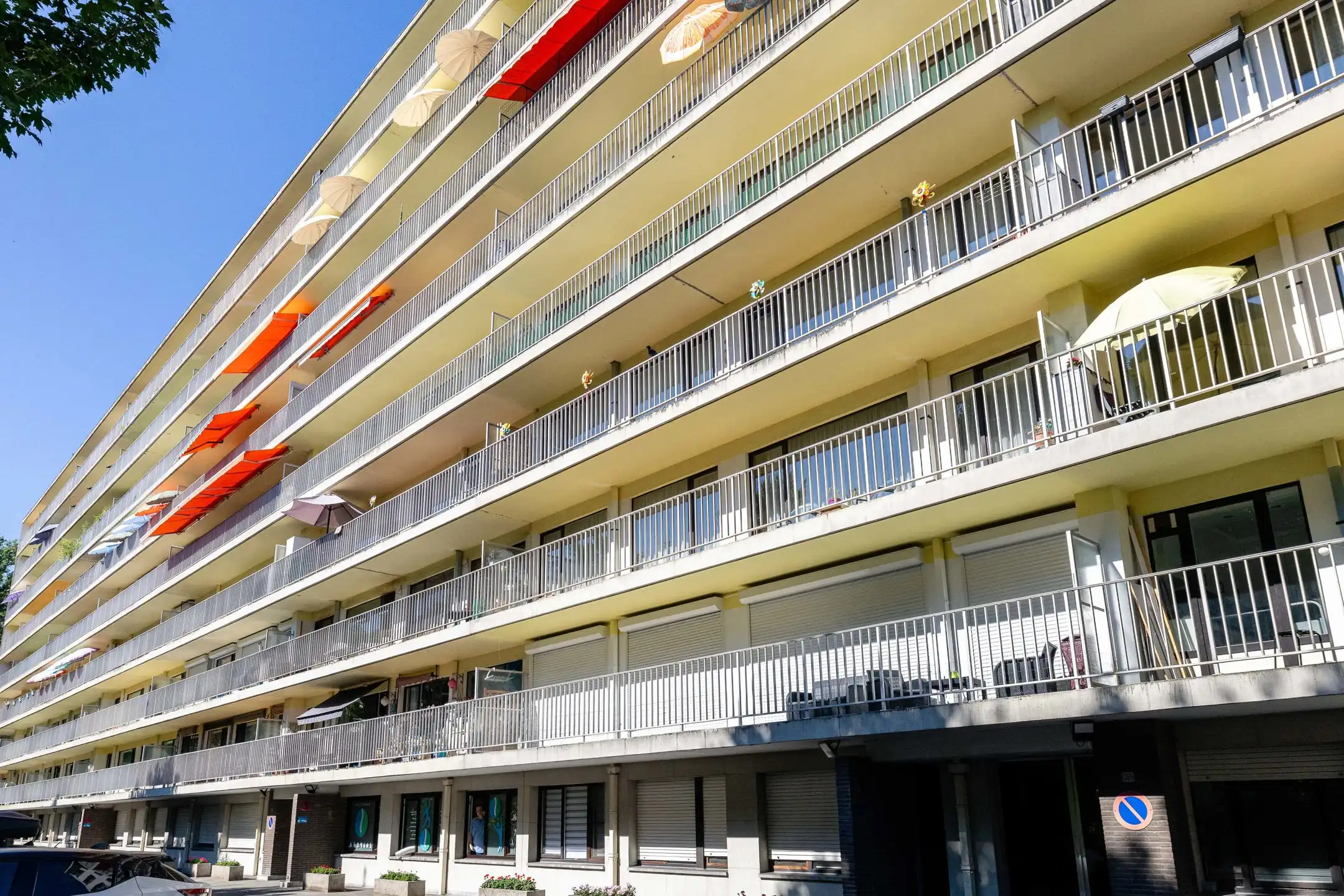 Appartement met 2 slaapkamers van ± 70 m² + groot terras foto 17