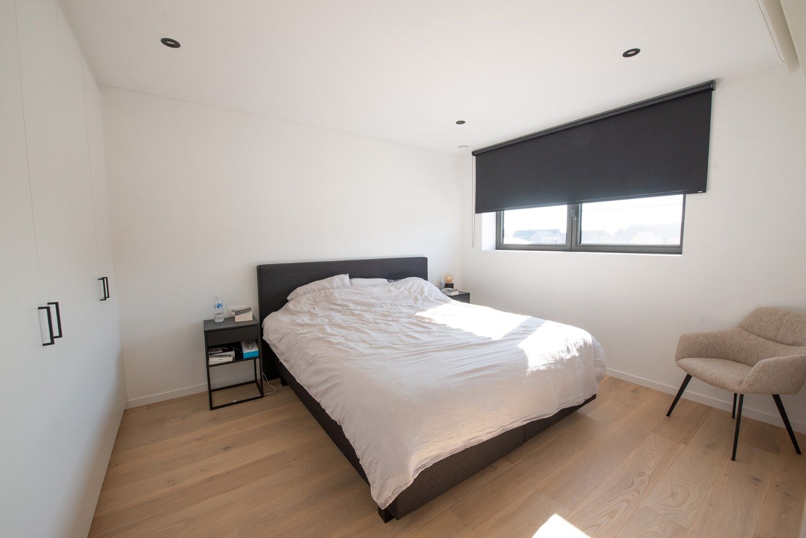 Te Koop in het Saspark te Ooigem: Nieuwbouw KMO-unit (240m²) met prachtige loft (135m²) met zonneterras! foto 13