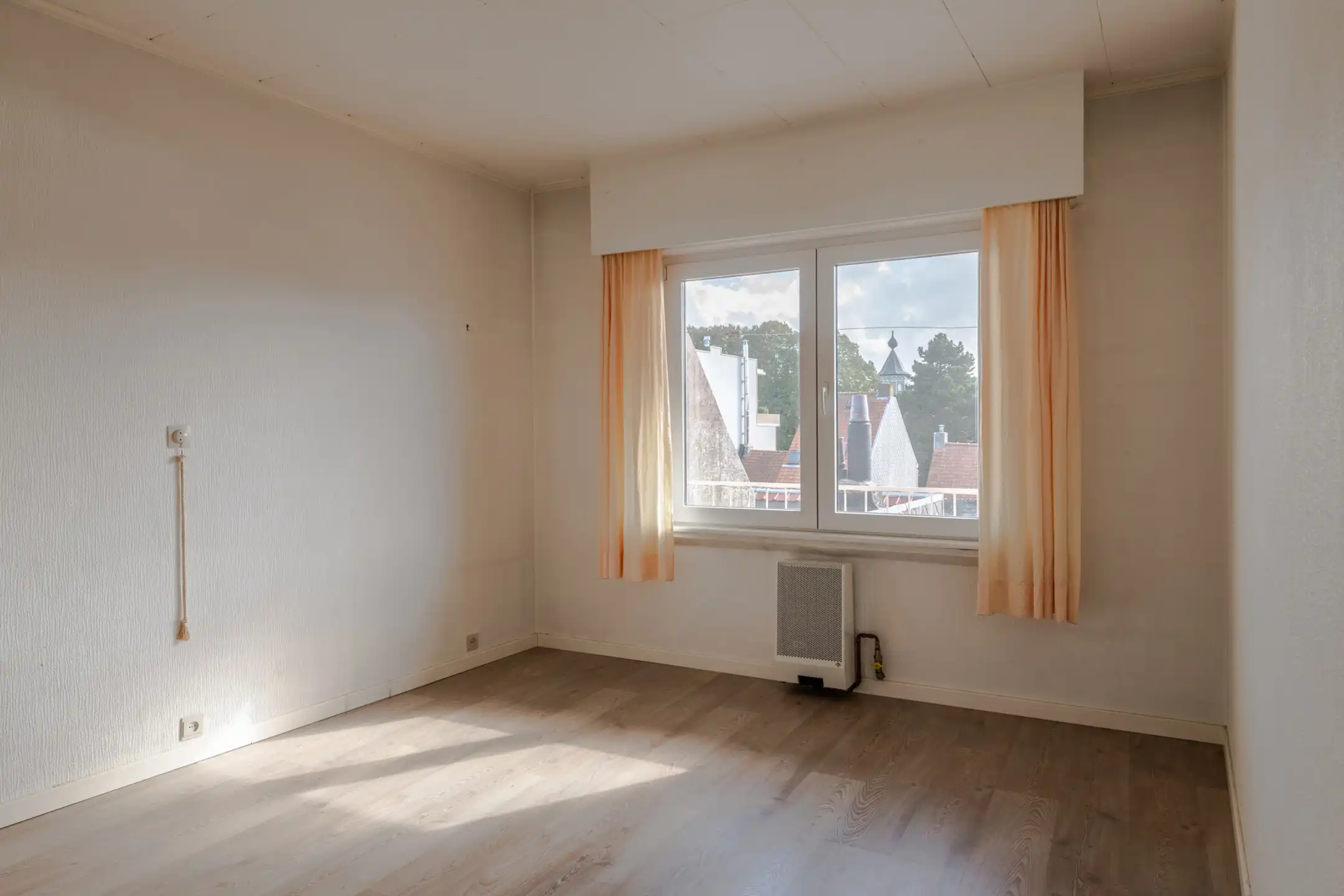 Instapklaar 2-slaapkamerappartement met zonnig terras te koop in De Panne. foto 18