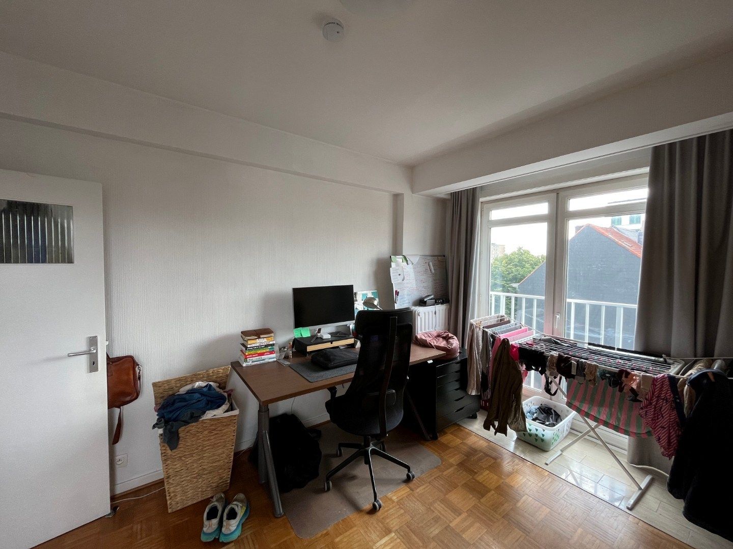 Ruim, lichtrijk appartement met garage én berging (kelder). foto 16