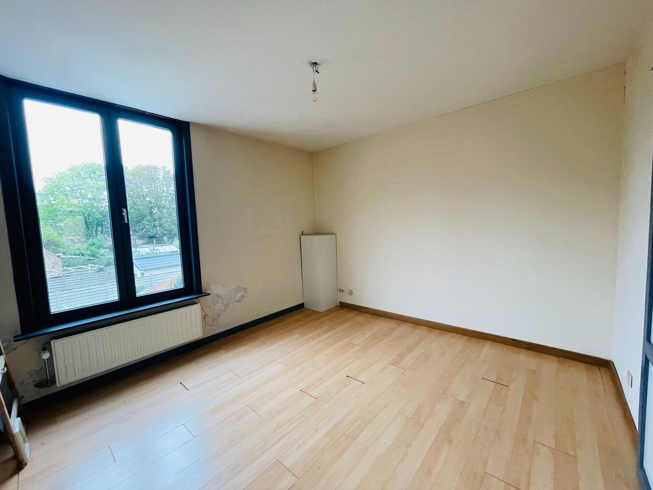 Assebroek, leuk ENERGIEZUINIG gezellig  instapklaar woonhuis met 3 SLAAPKAMERS en tuintje foto 9
