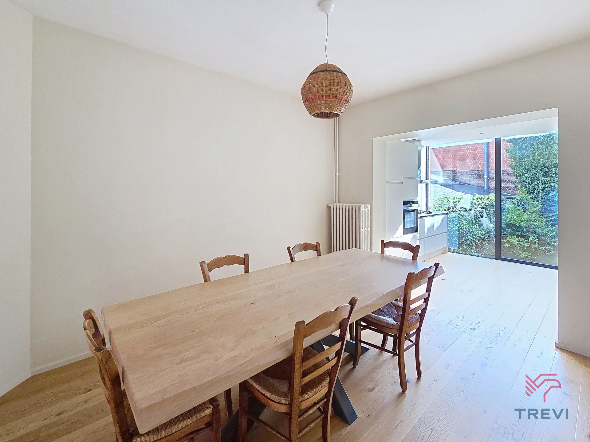 Ruim huis van ± 240 m², ideaal voor een woongroep foto 5