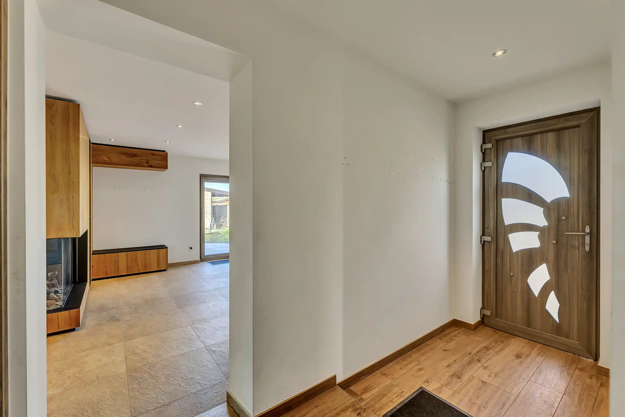 Fantastische woning met mogelijkheid zelfstandige activiteit foto 2