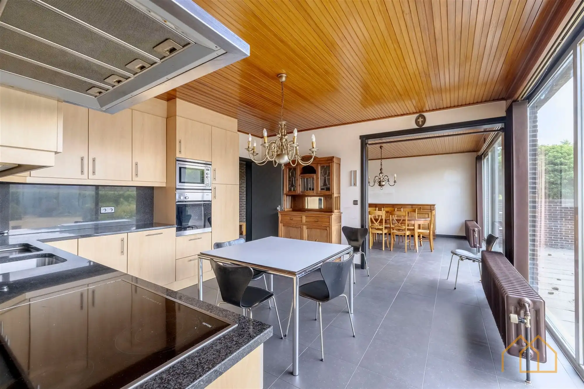 Laagbouw op 15are in groene omgeving foto 4