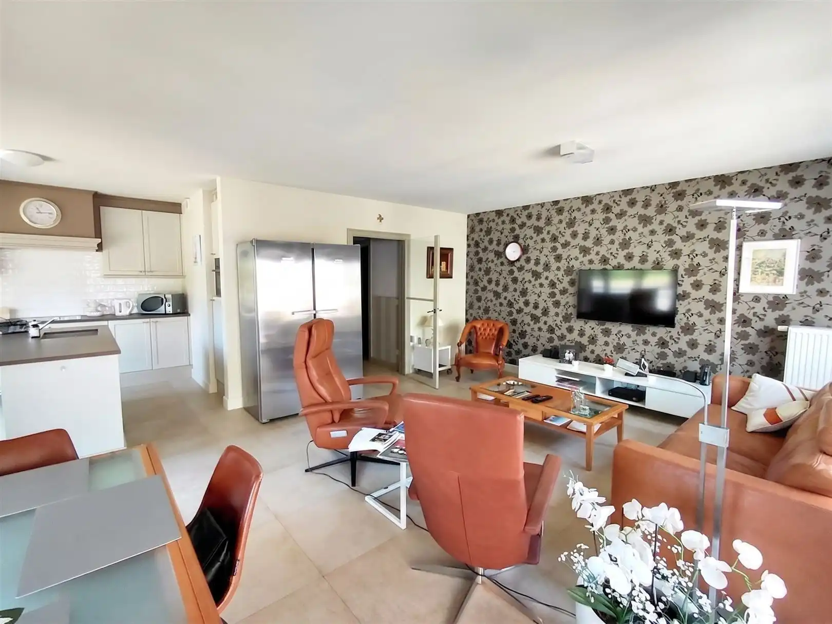 TE HUUR: Ruim appartement met 2 slaapkamers te Lummen! foto 2