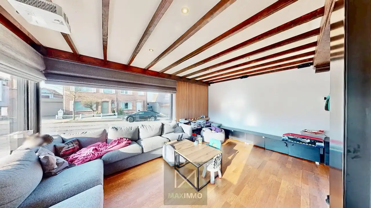 Gelijkvloerse bungalow met loods van 180 m² in het centrum van Marke foto 13