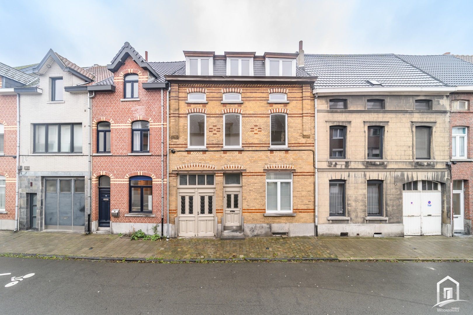 Exclusief gerenoveerde burgerwoning foto 34