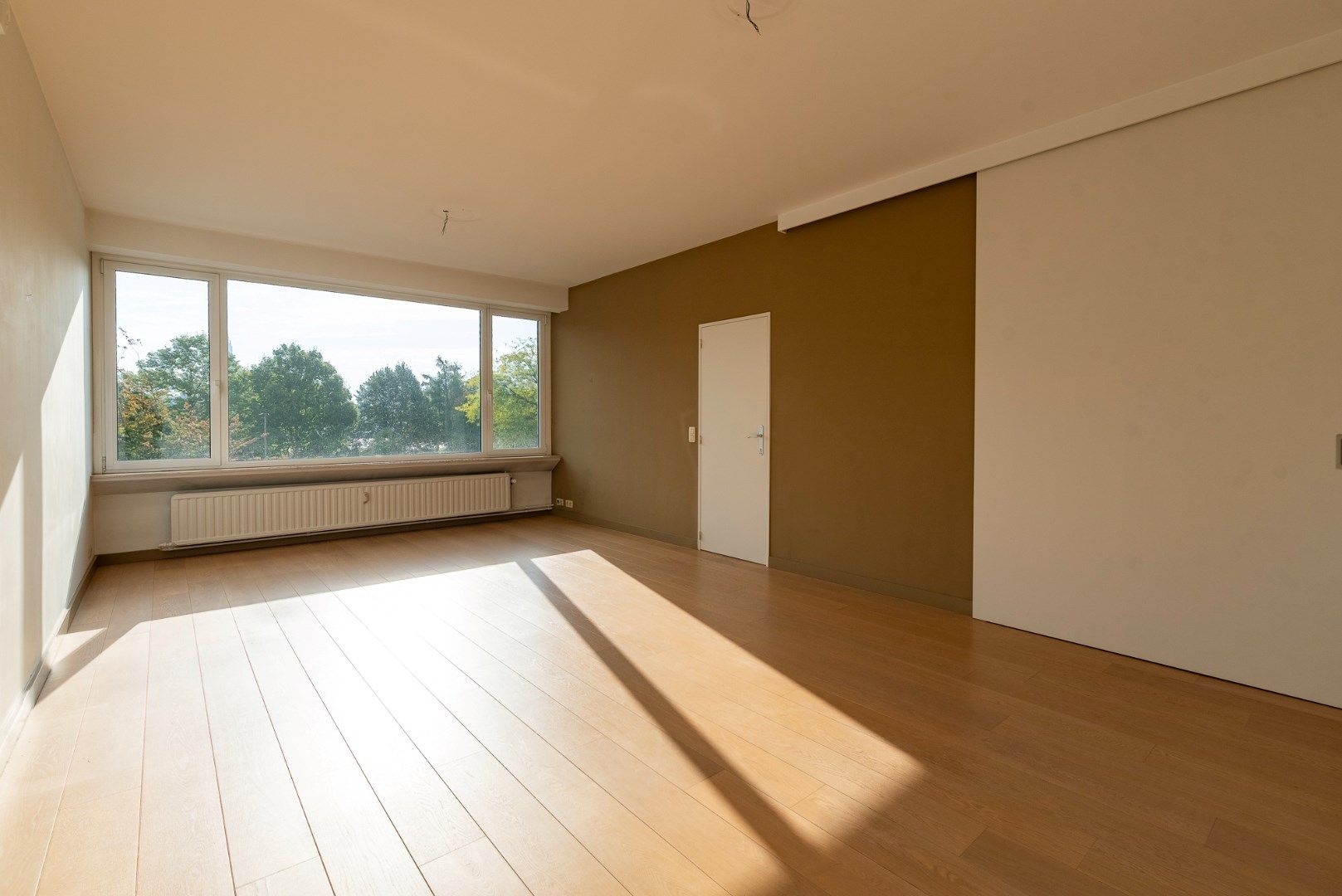 Vernieuwd appartement gelegen op de 2de verdieping van Residentie Eugène Van Marcke!  foto 2