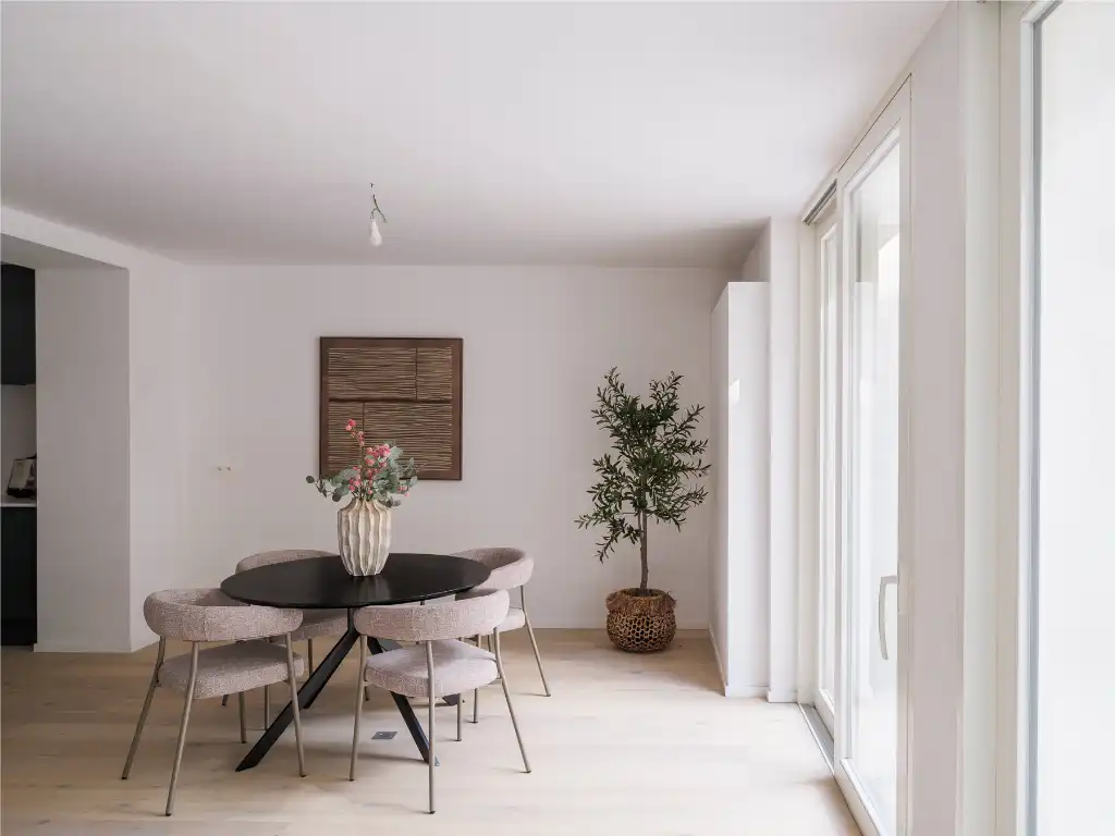 Knap gerenoveerd 2-slaapkamer appartement met ruim privatief terras foto 7
