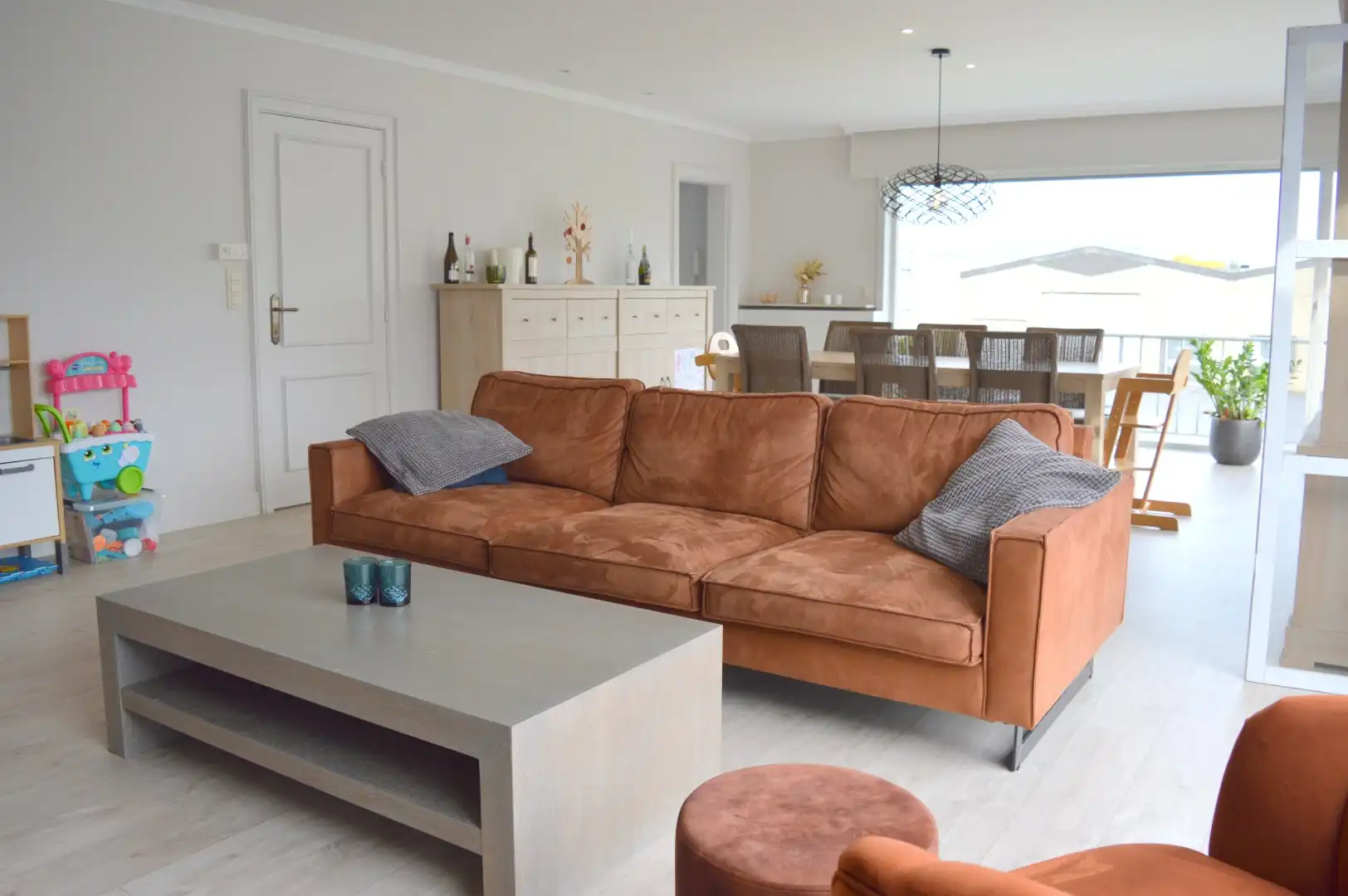 Karaktervol gerenoveerd appartement met 4 slaapkamers en ruim terras (verbruik ingebrepen!) foto 4