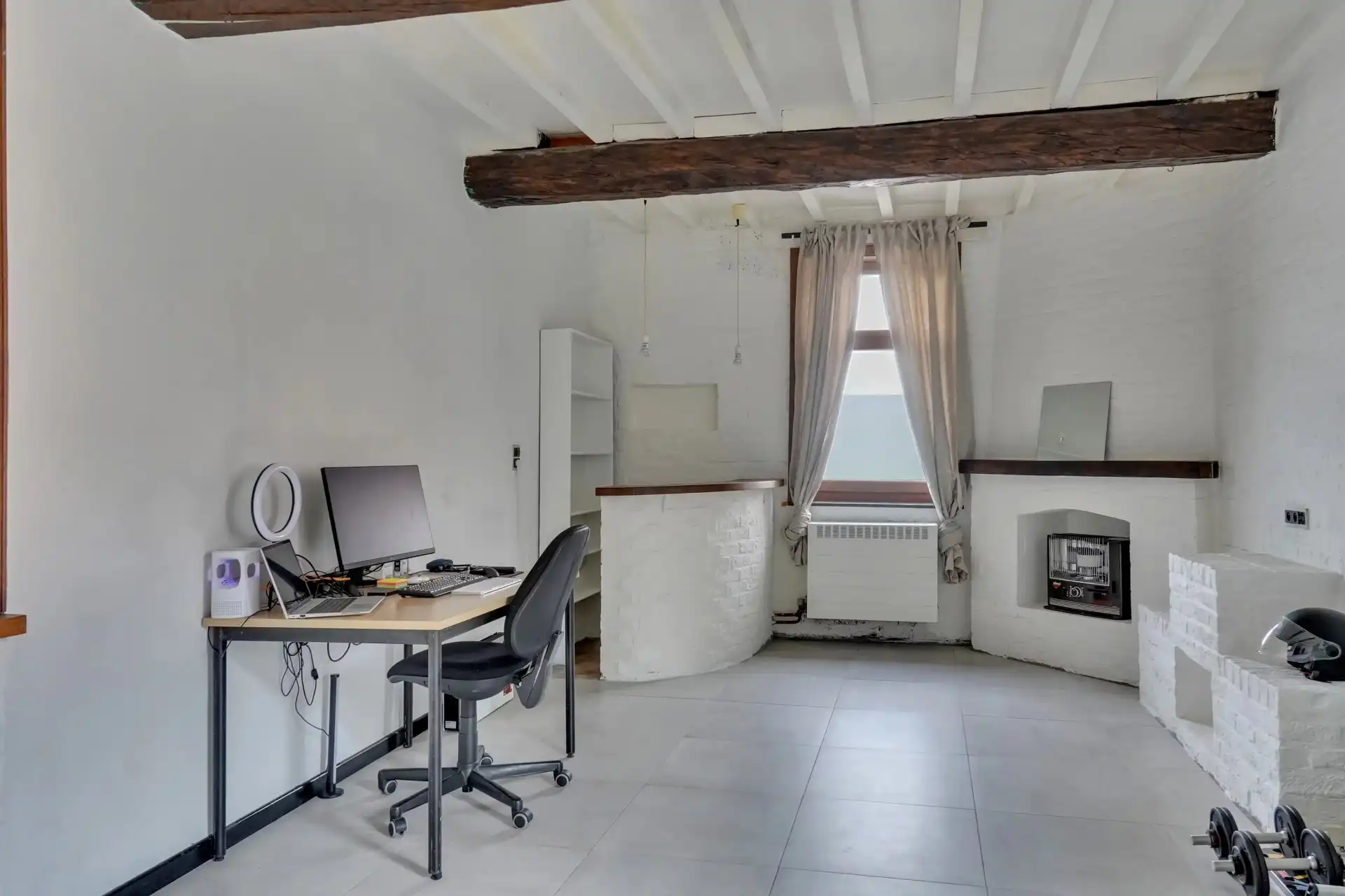 Knusse woning met bijgebouw foto 10