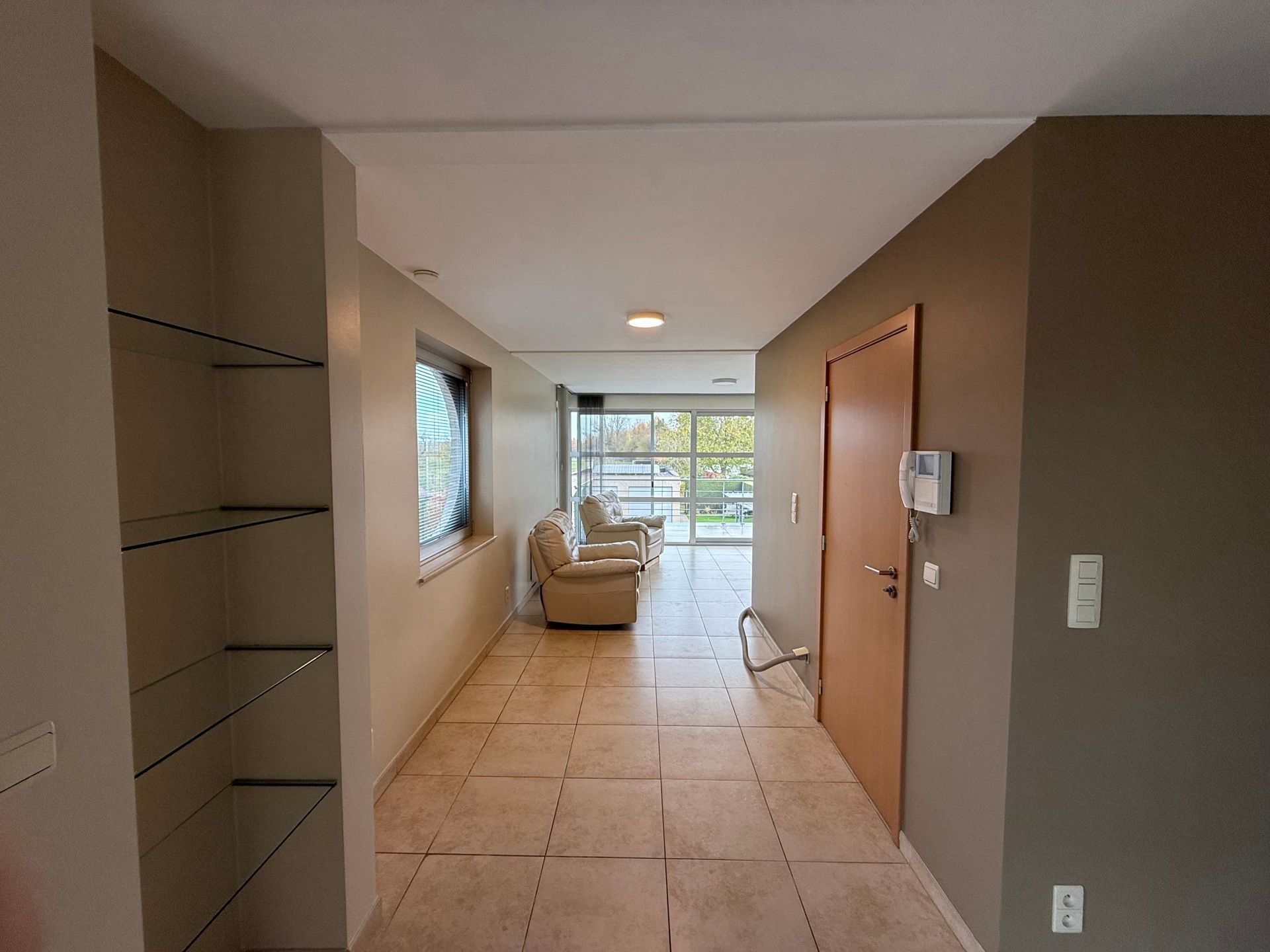 SERSKAMP - Ruim, recent appartement zicht op groen. foto 4