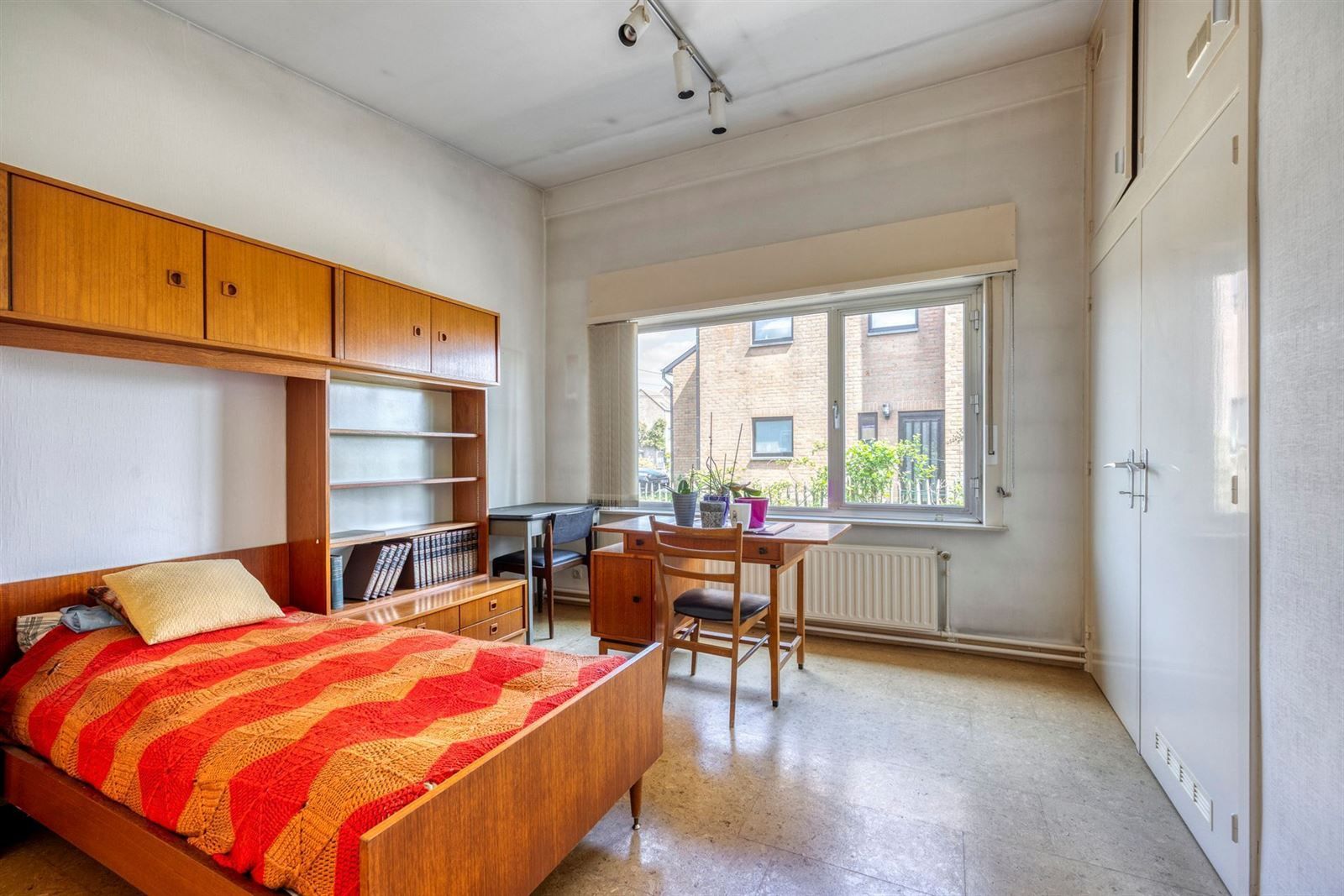 Ruime villa (bungalow) met 4 slaapkamers en atelier op terrein van 13a 22ca foto 16