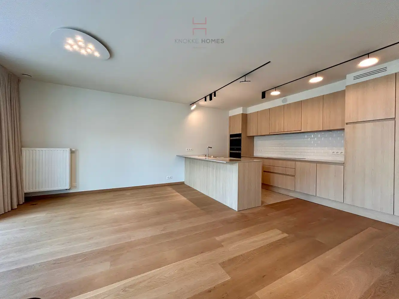 Zeer ruim en lichtrijk appartement met zijdelings zeezicht in Duinbergen foto 9