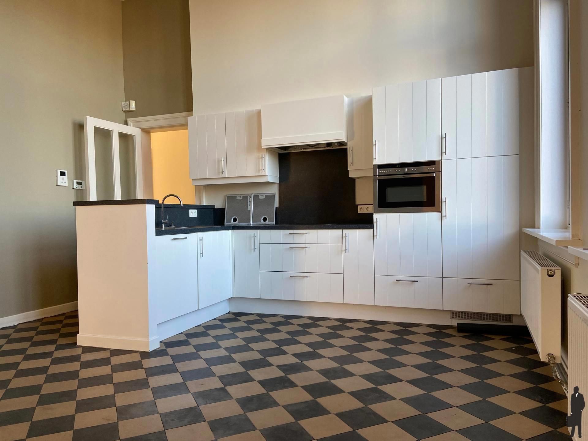 Ruim 2 slpk. appartement in het centrum van Hoogstraten foto 7