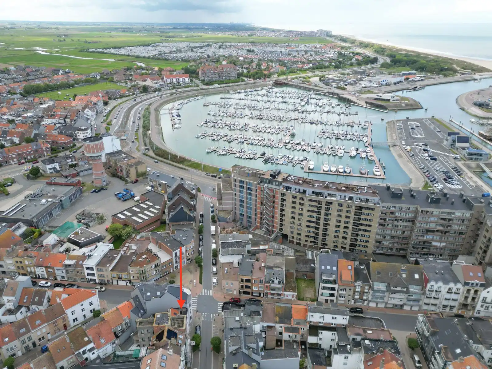Te renoveren rijwoning met 4 slaapkamers vlak bij de jachthaven foto 2