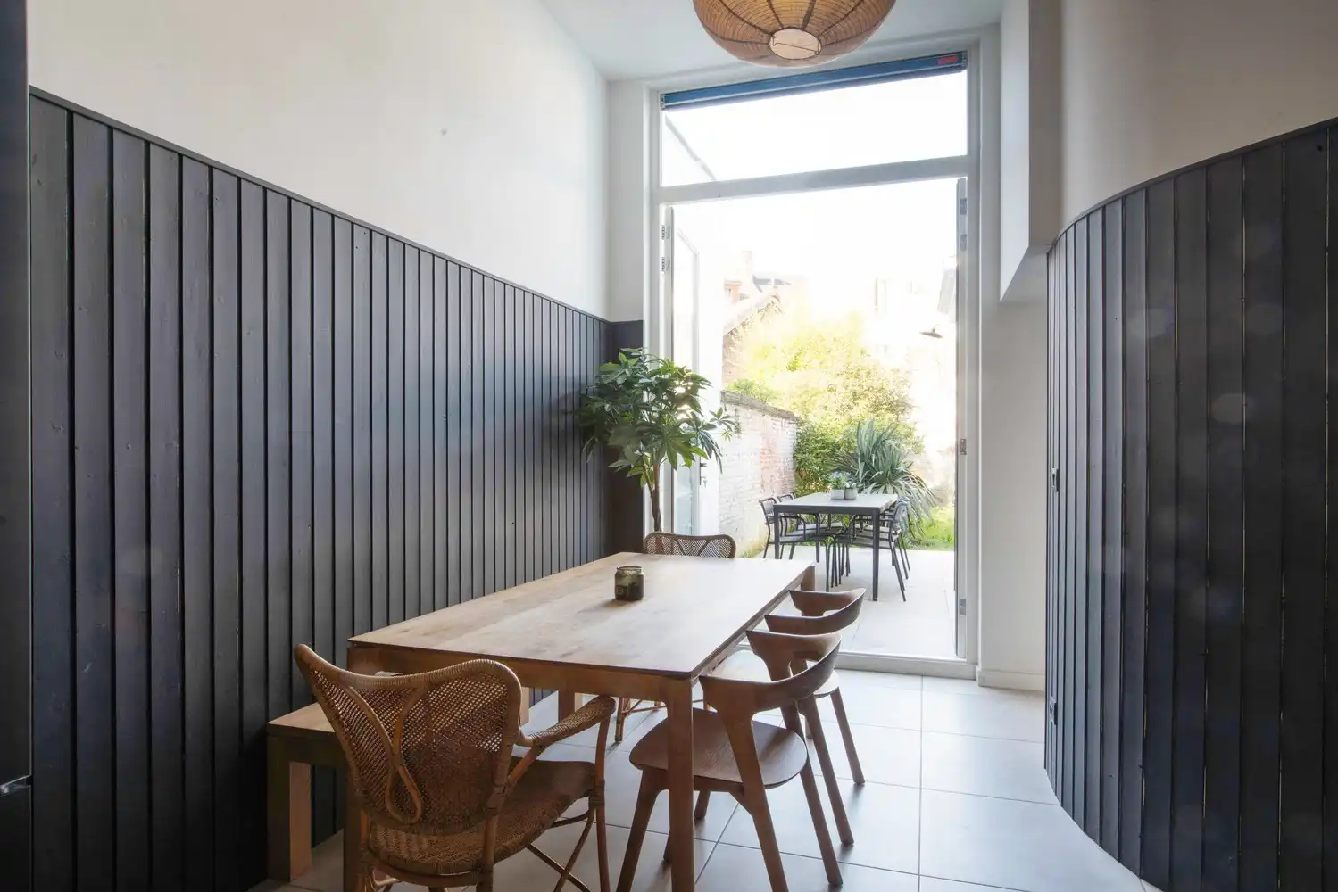 Gerenoveerd herenhuis met 4 slaapkamers en heerlijke tuin in Zurenborg foto 34