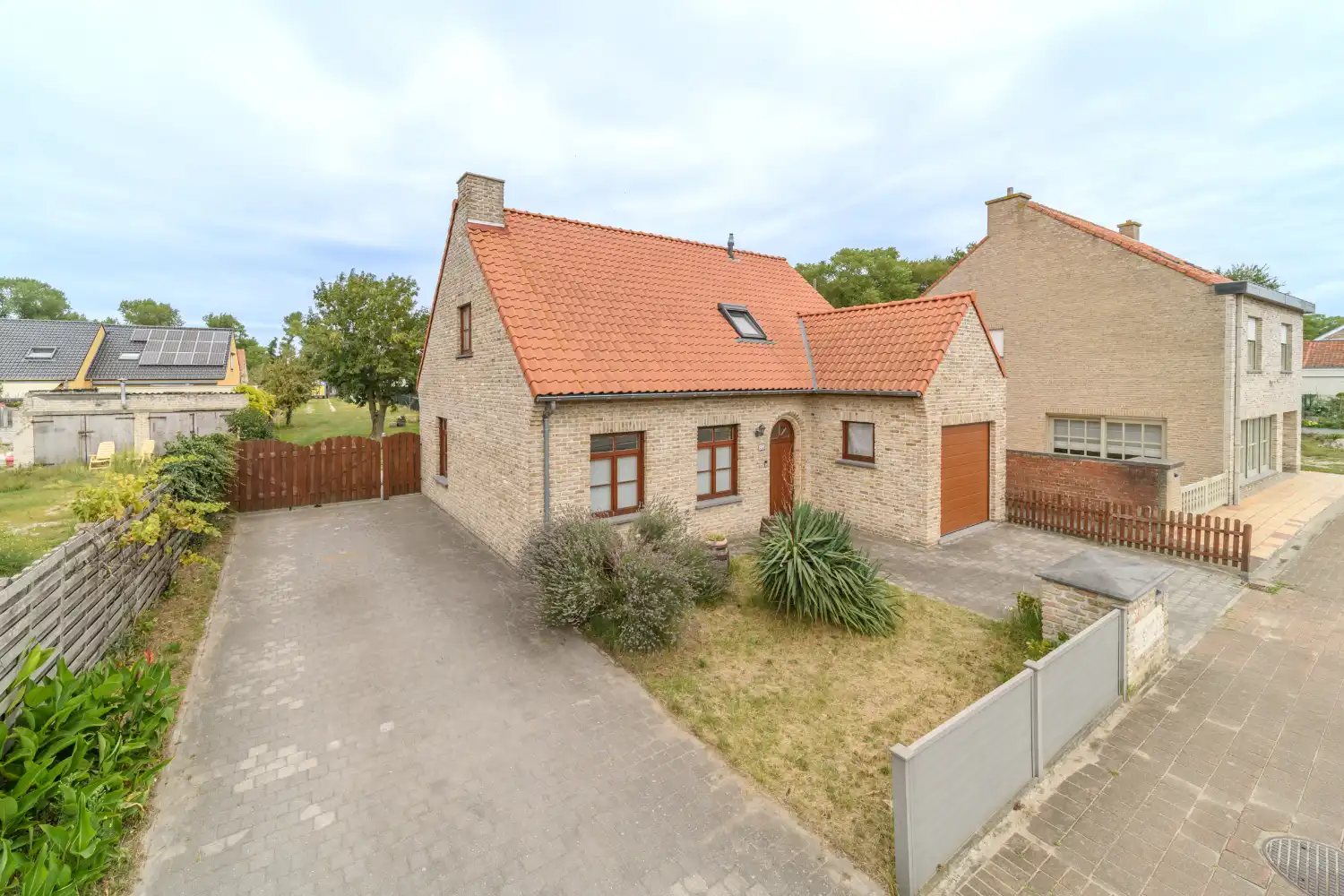 DE PANNE: Charmante woning met 5 slaapkamers, 2 badkamers en ruime tuin op 1.250m² toale grondoppervlakte. foto 26