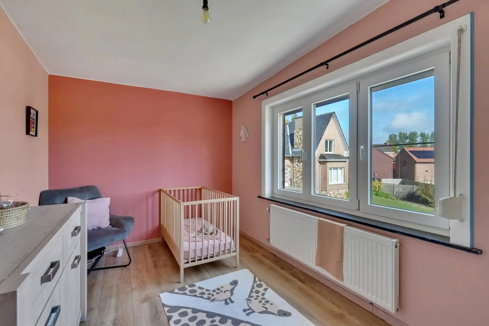 Ruime gezinswoning met drie slaapkamers foto 14