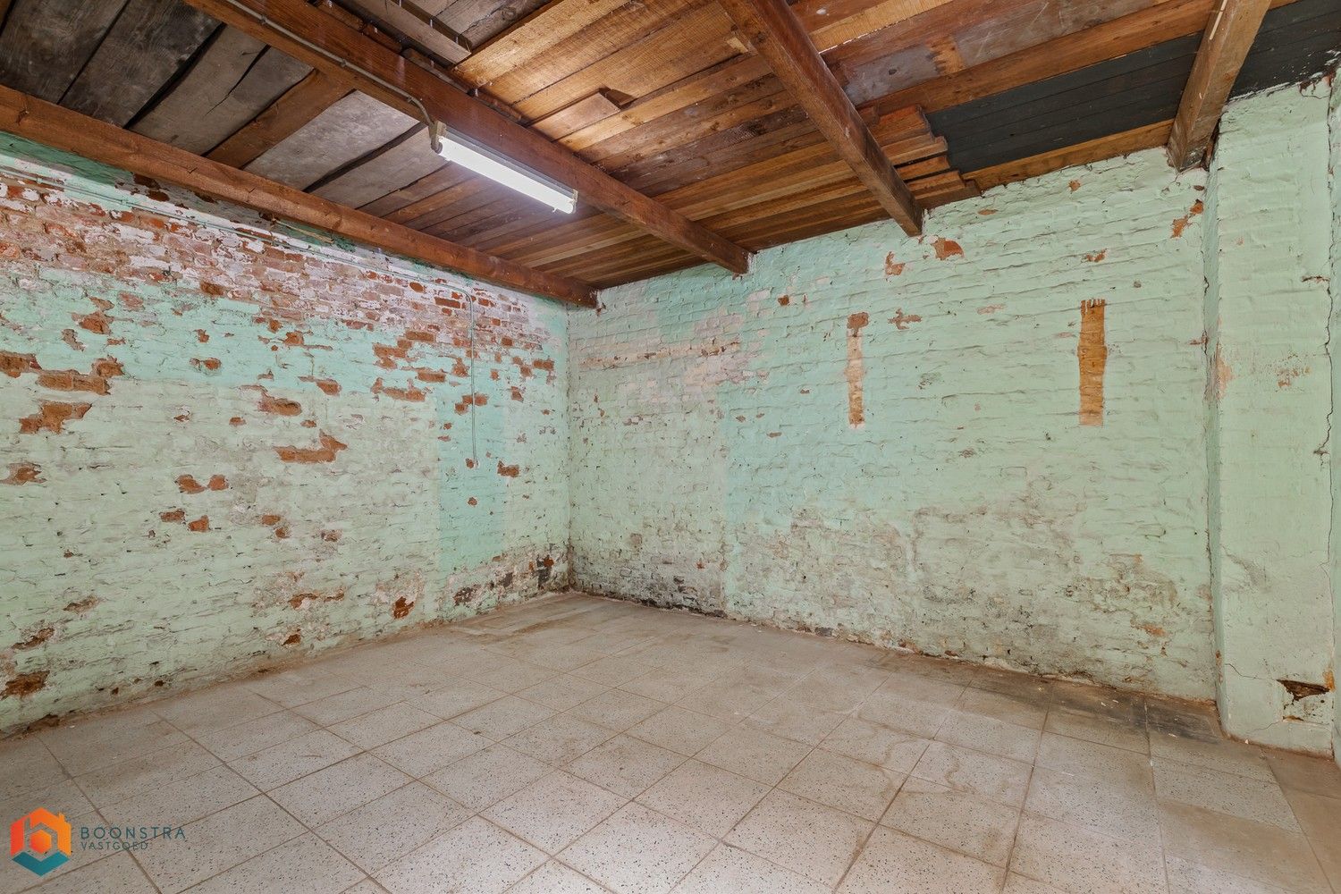 Te renoveren woning met 2 slaapkamers foto 24