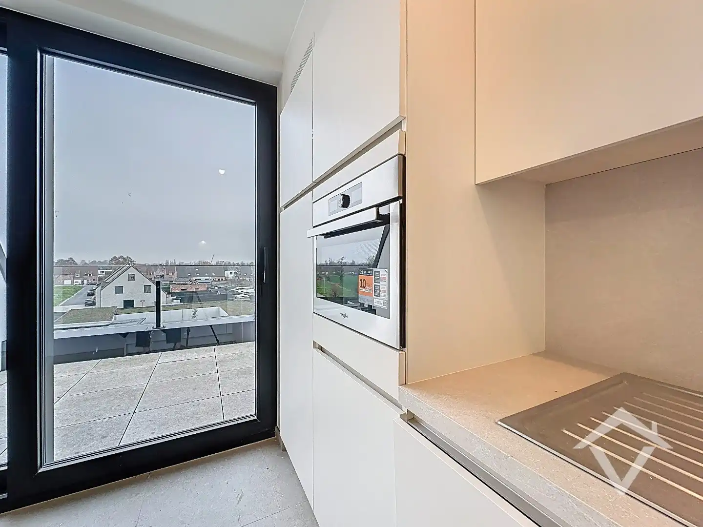 Uniek nieuwbouw appartement met 2 slaapkamers en veel zonlicht te Eernegem foto 13