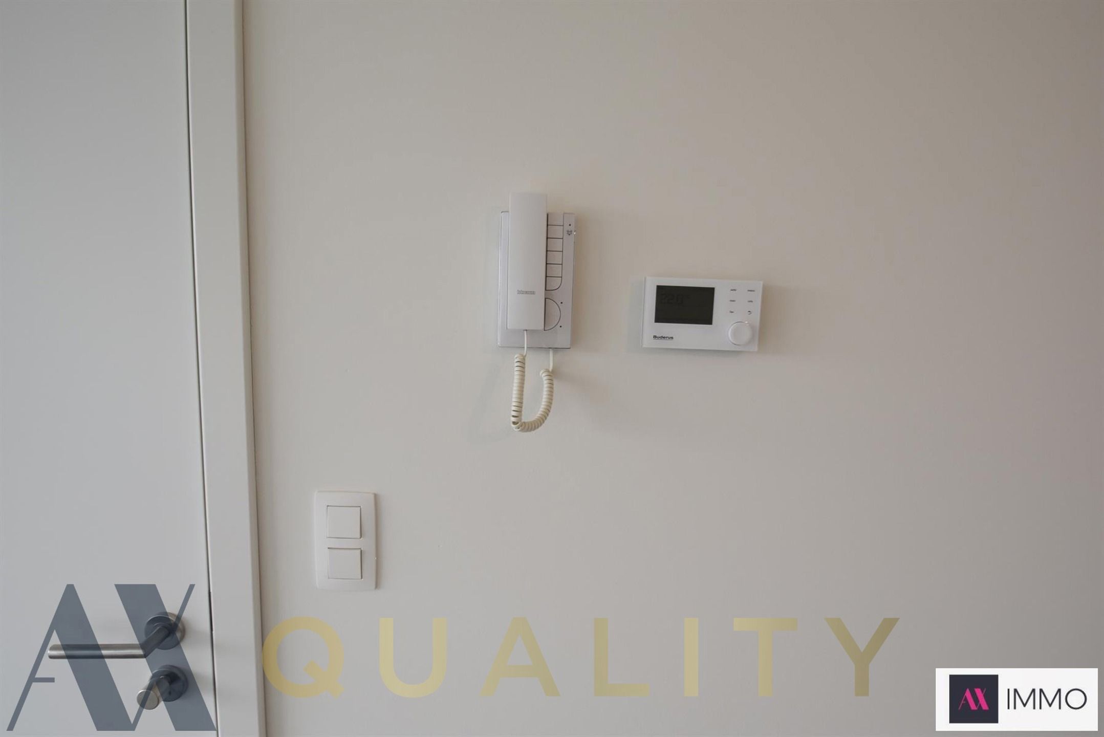 Recent 3 slpk. duplex appt. met  terr.,  2 autostpltsn., private berging, lift en gem. fietsenstalling foto 22