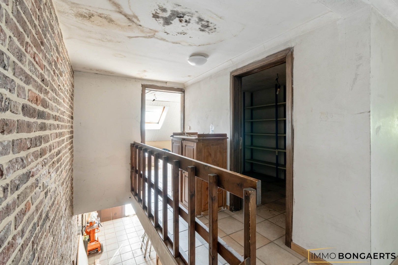 Rustig gelegen te renoveren woning op een uitzonderlijk perceel foto 19