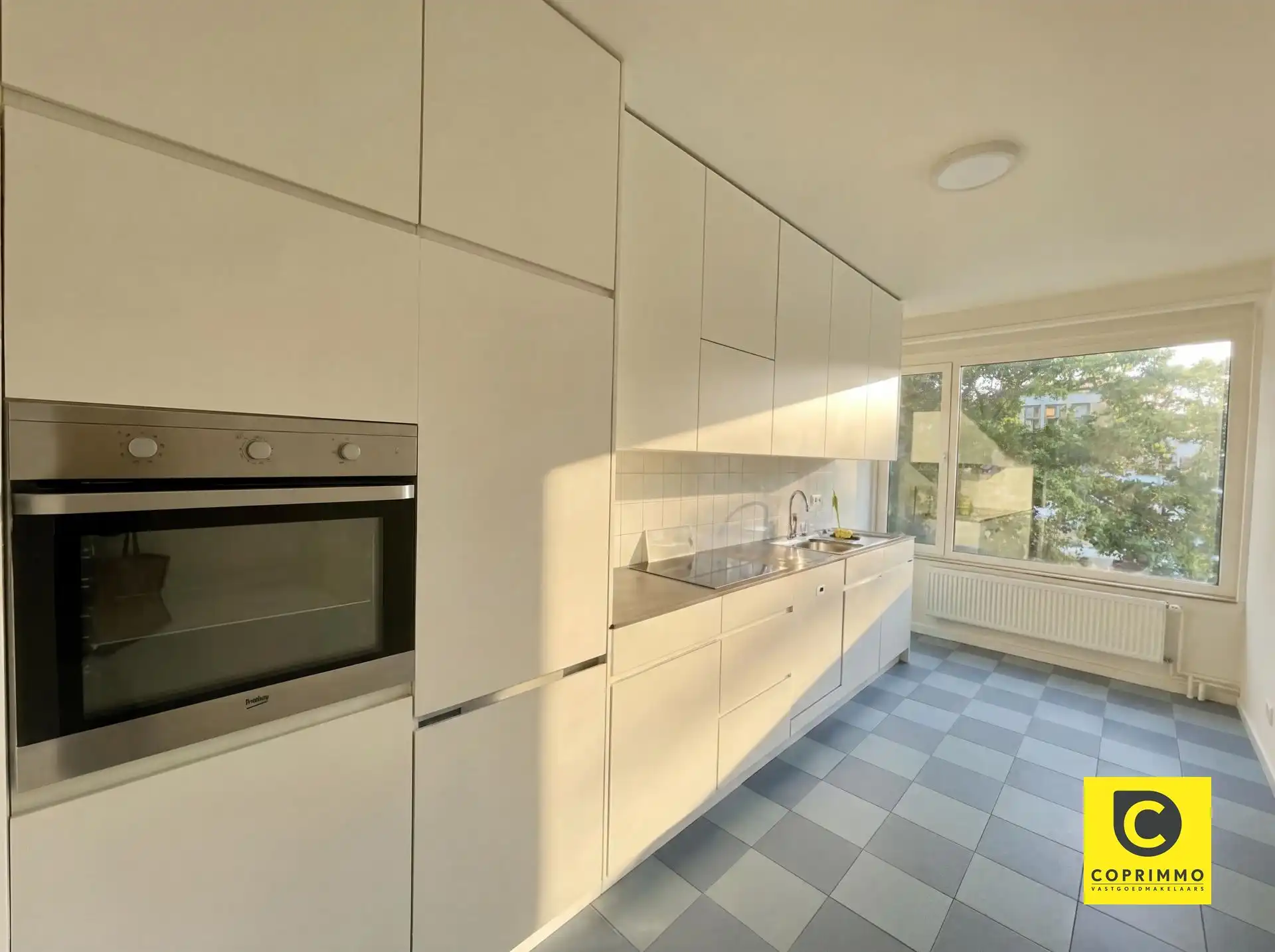 3 Slaapkamer appartement met terras en kelder foto 4