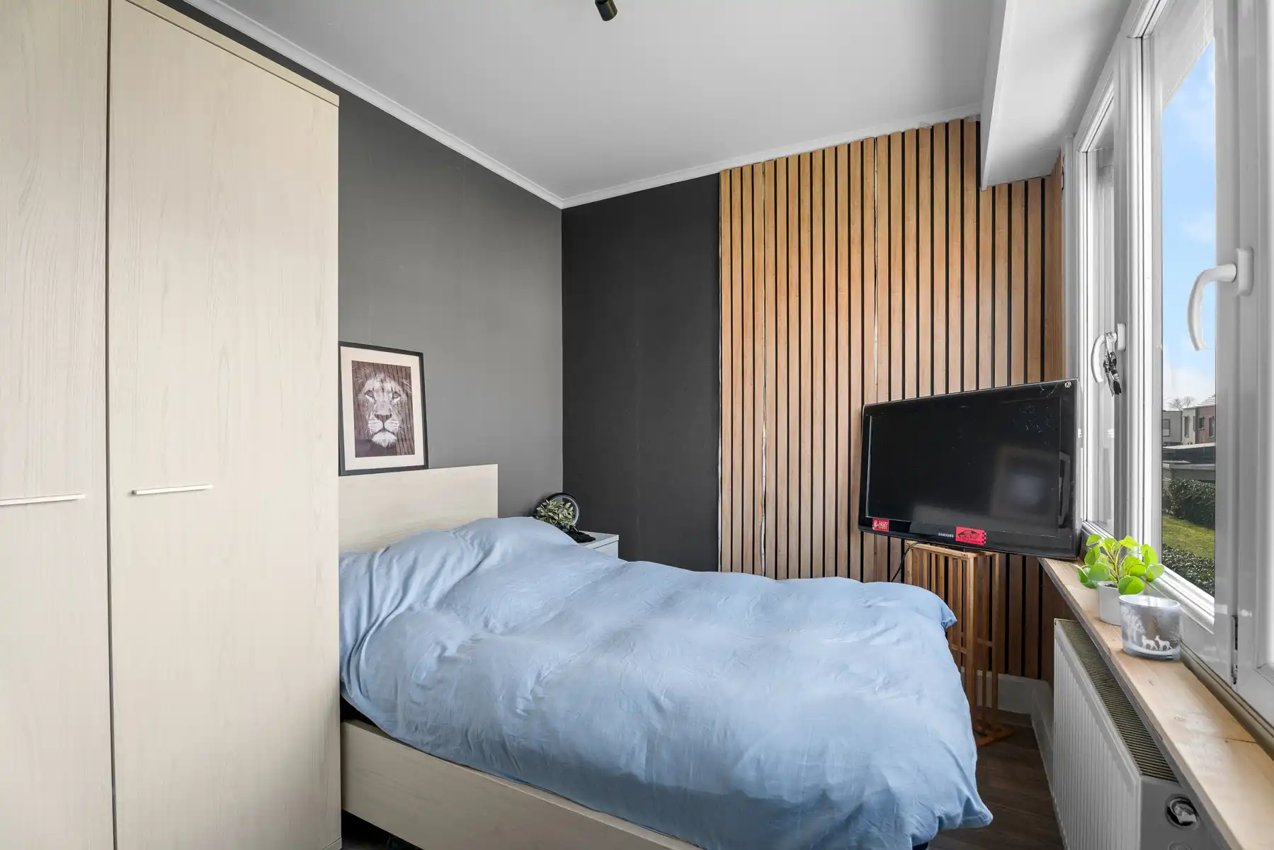 Instapklare halfopen bebouwing met zonnige tuin nabij centrum Lokeren foto 10