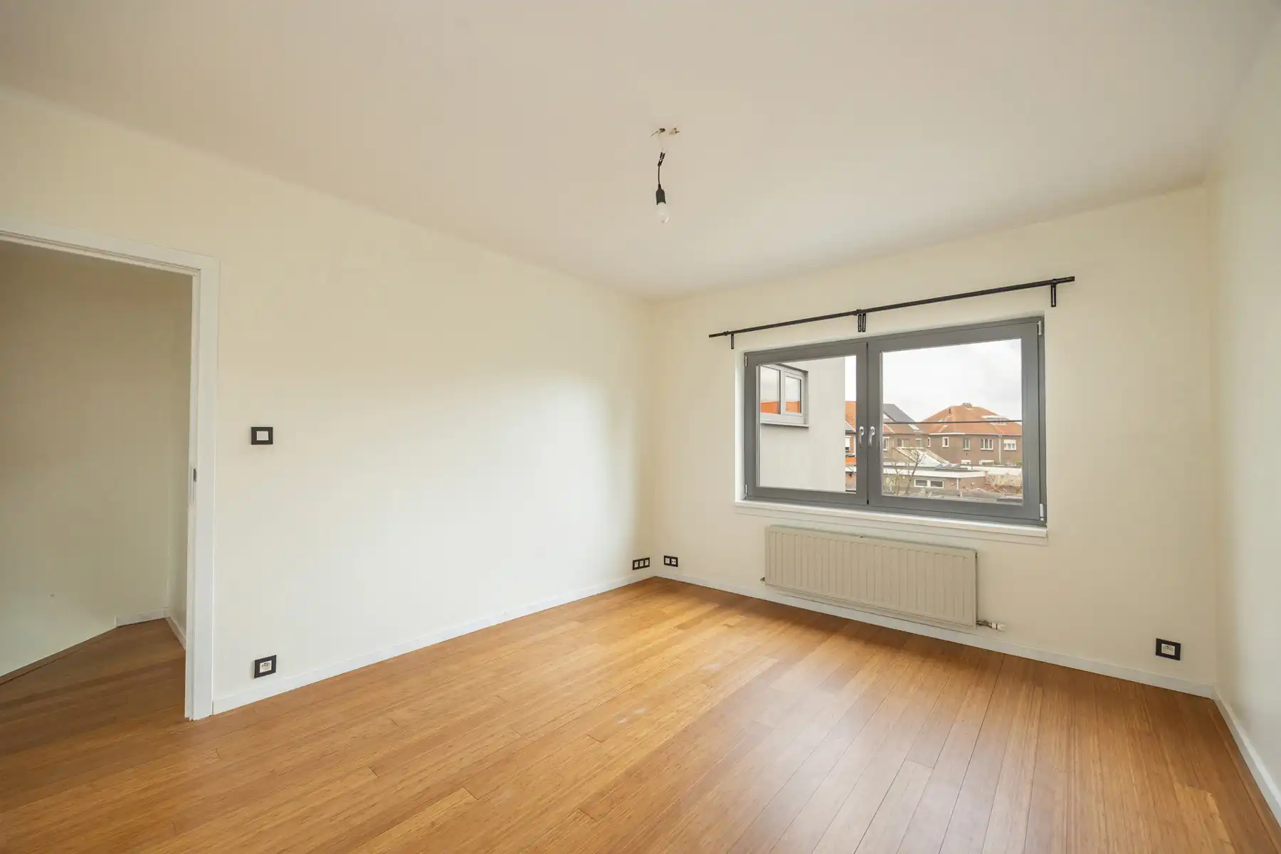 Instapklare woning met drie slaapkamers en moderne afwerking foto 15
