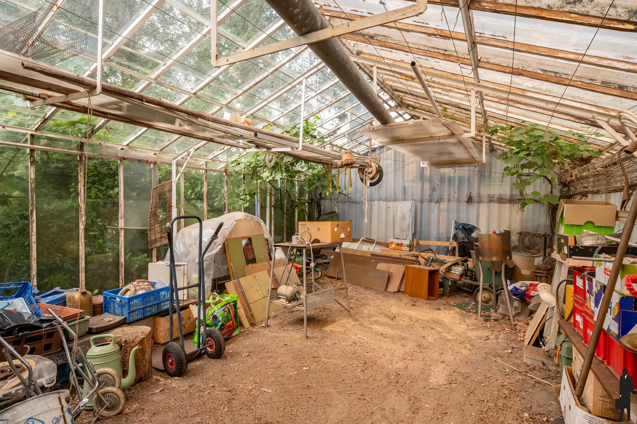 Statige villa op prachtig aangelegd perceel  met 4 slaapkamers en inpandige garage foto 39