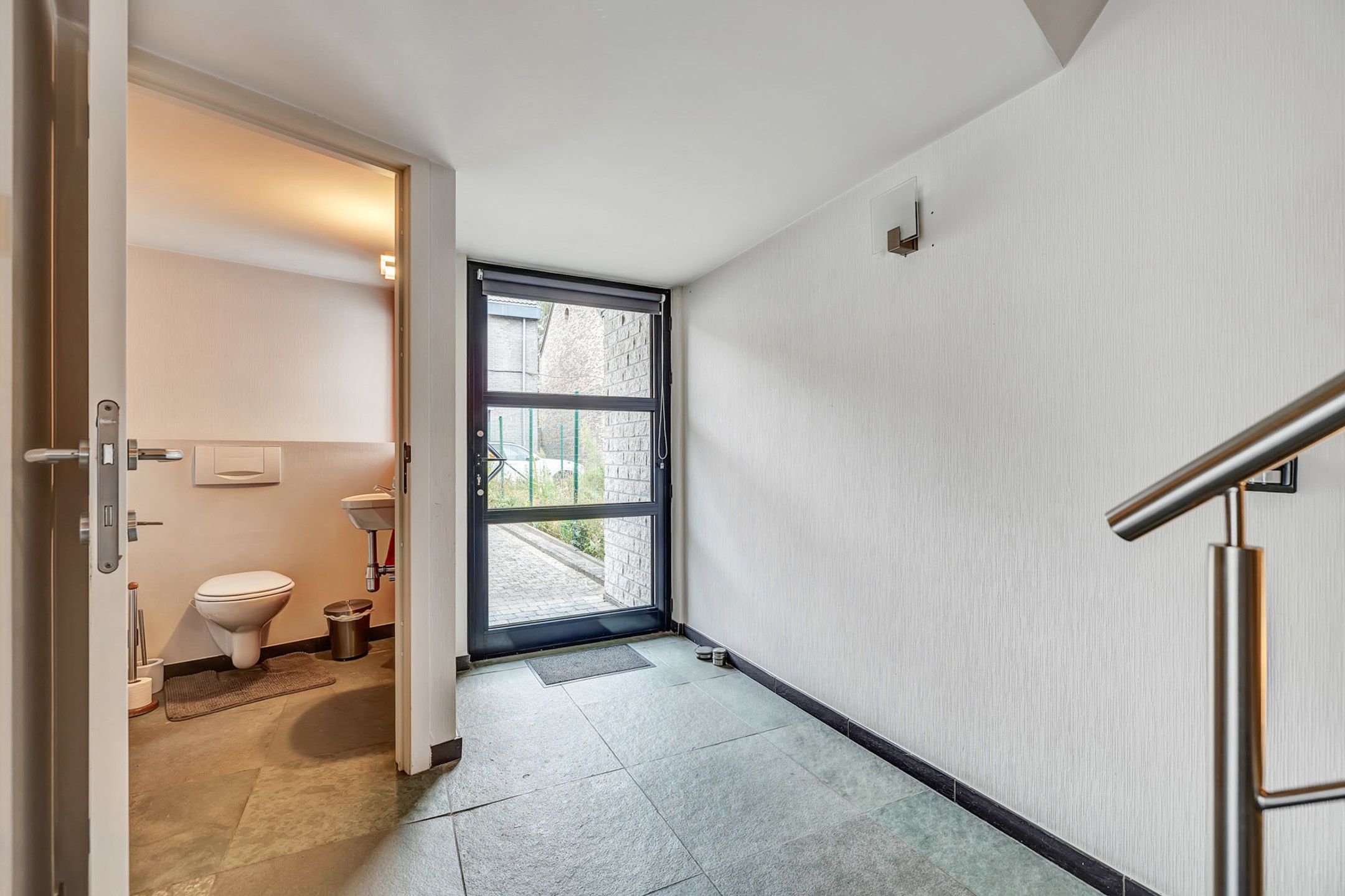 Gezellige, instapklare HOB met garage en tuin foto 15