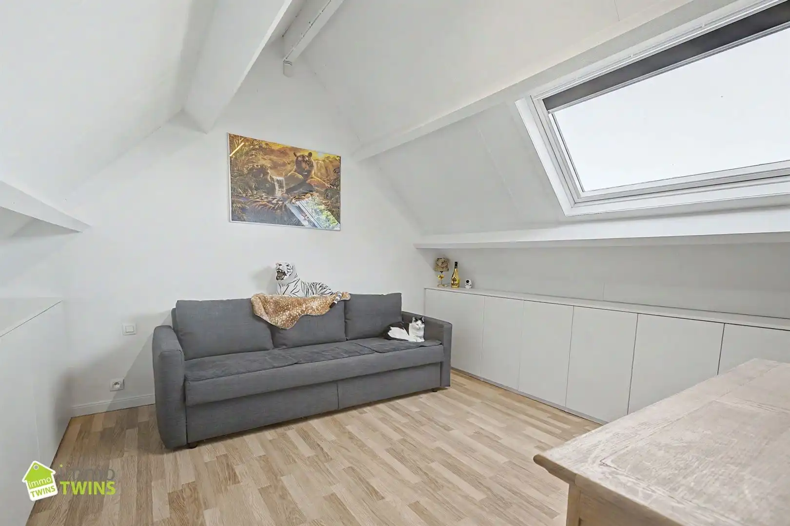 Prachtige instapklare woning met zeer ruime inpandige garage, aangelegde tuin met terras te Waasmunster foto 19