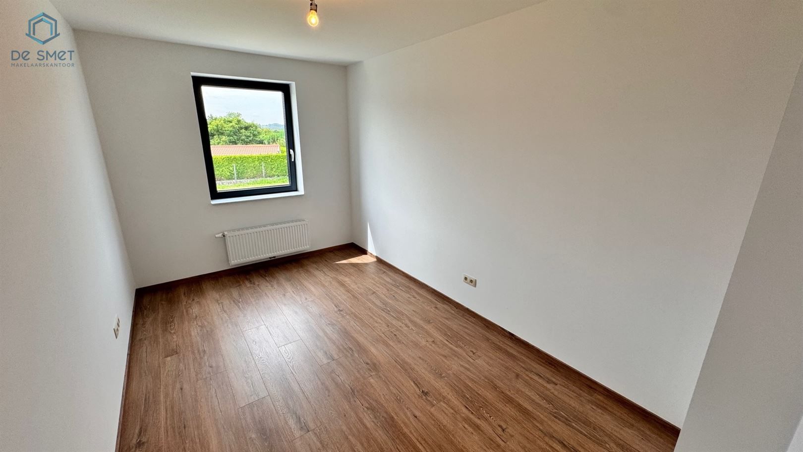 INSTAPKLARE NIEUWBOUWWONING MET 6 SLP EN TUIN foto 17