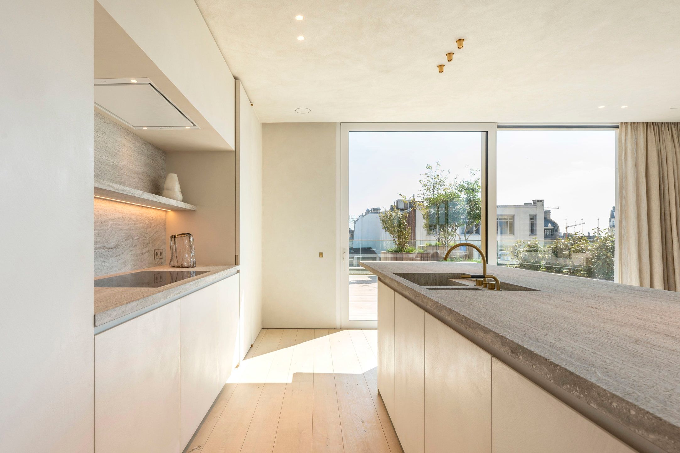 ANTWERPEN-CENTRUM - Uniek penthouse met riant terras foto {{pictureIndex}}