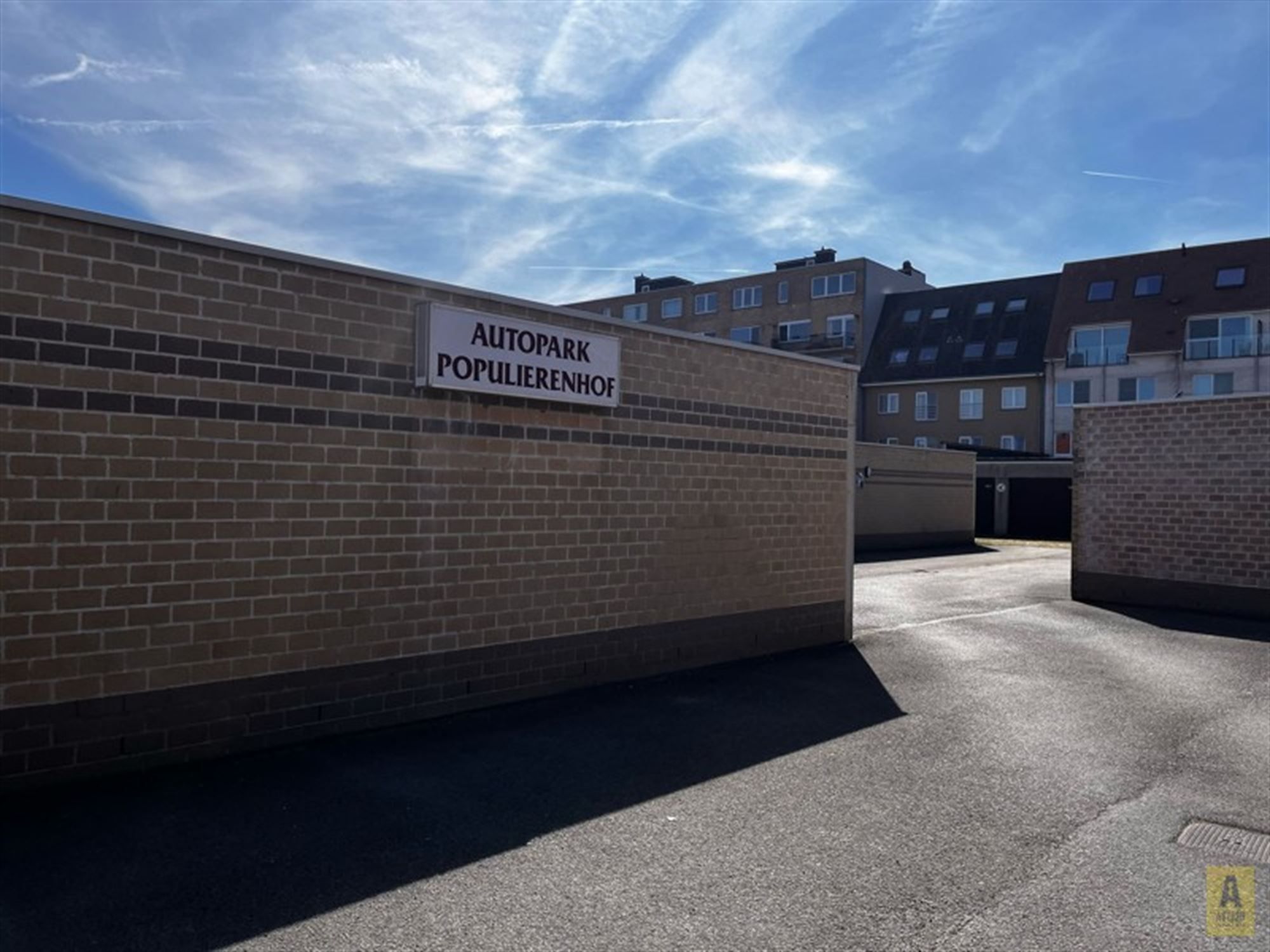 Gelijkvloerse garagebox in centrum Bredene-Duinen! foto 3