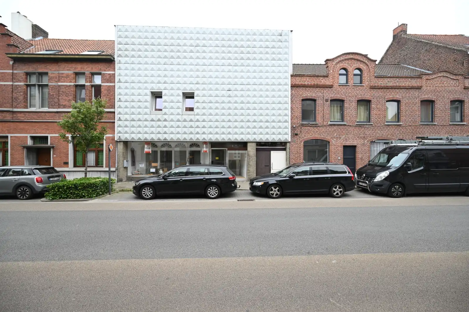 Commerciële ruimte op uitstekende locatie foto {{pictureIndex}}