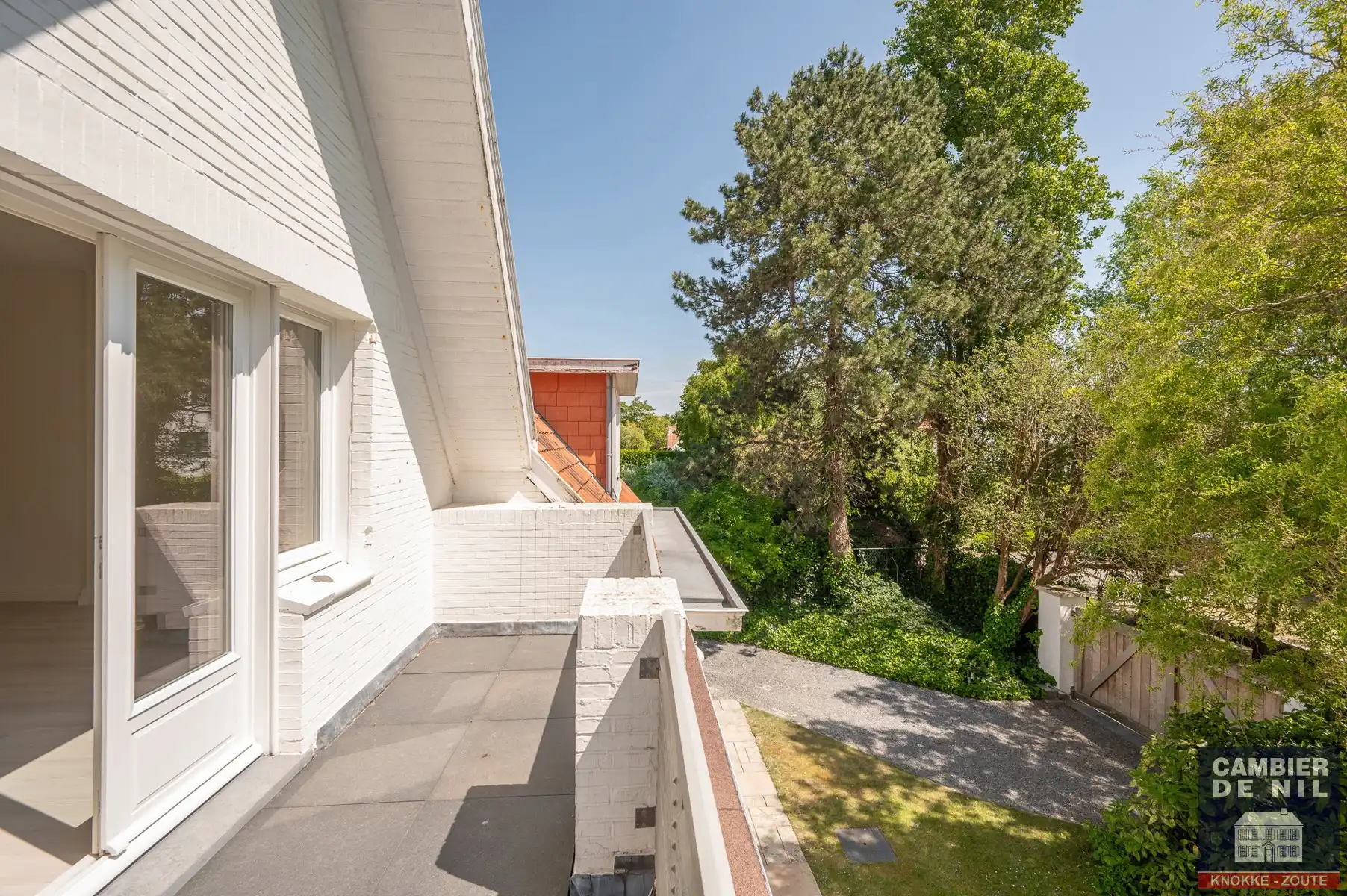 Charmante vrijstaande villa in hartje Zoute foto 17