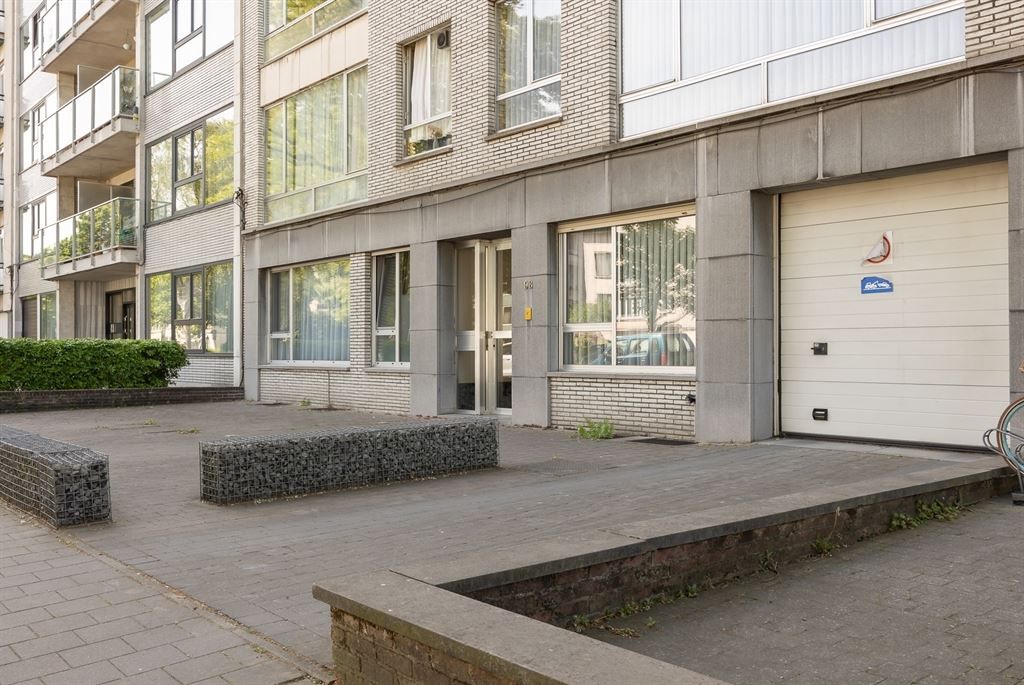 Te renoveren appartement met autostaanplaats foto 22