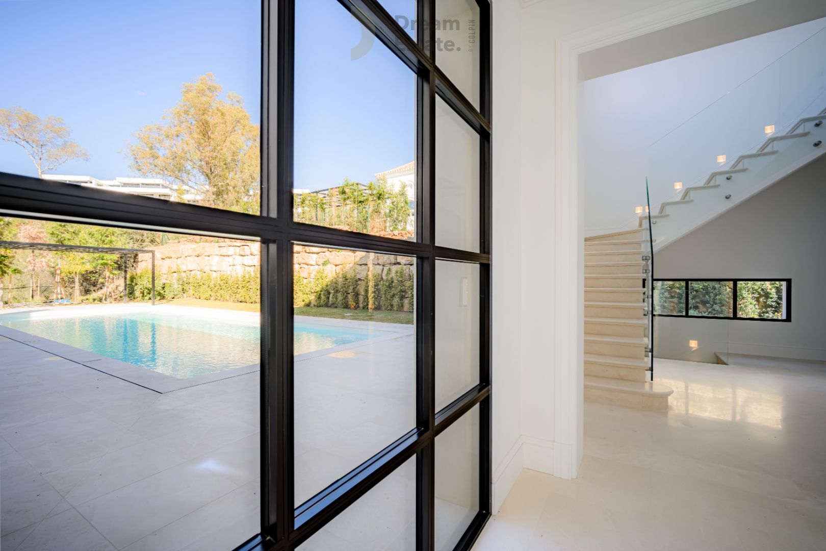 Prachtige villa met Franse provençaalse architectuur te Nueva Andalucia. foto 10