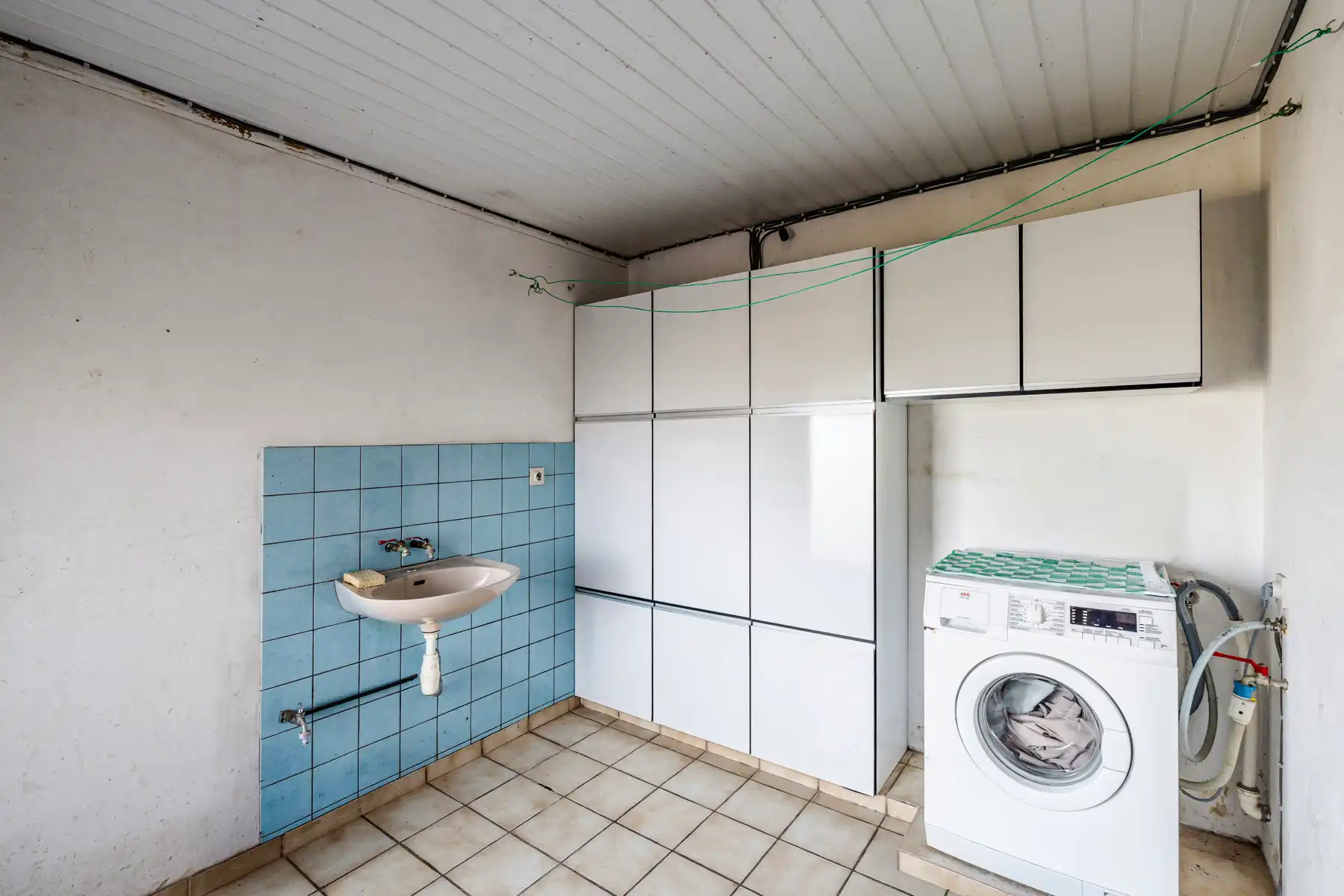 Grondig te renoveren woning met bijgebouwtje op ca 1.800 m² foto 20