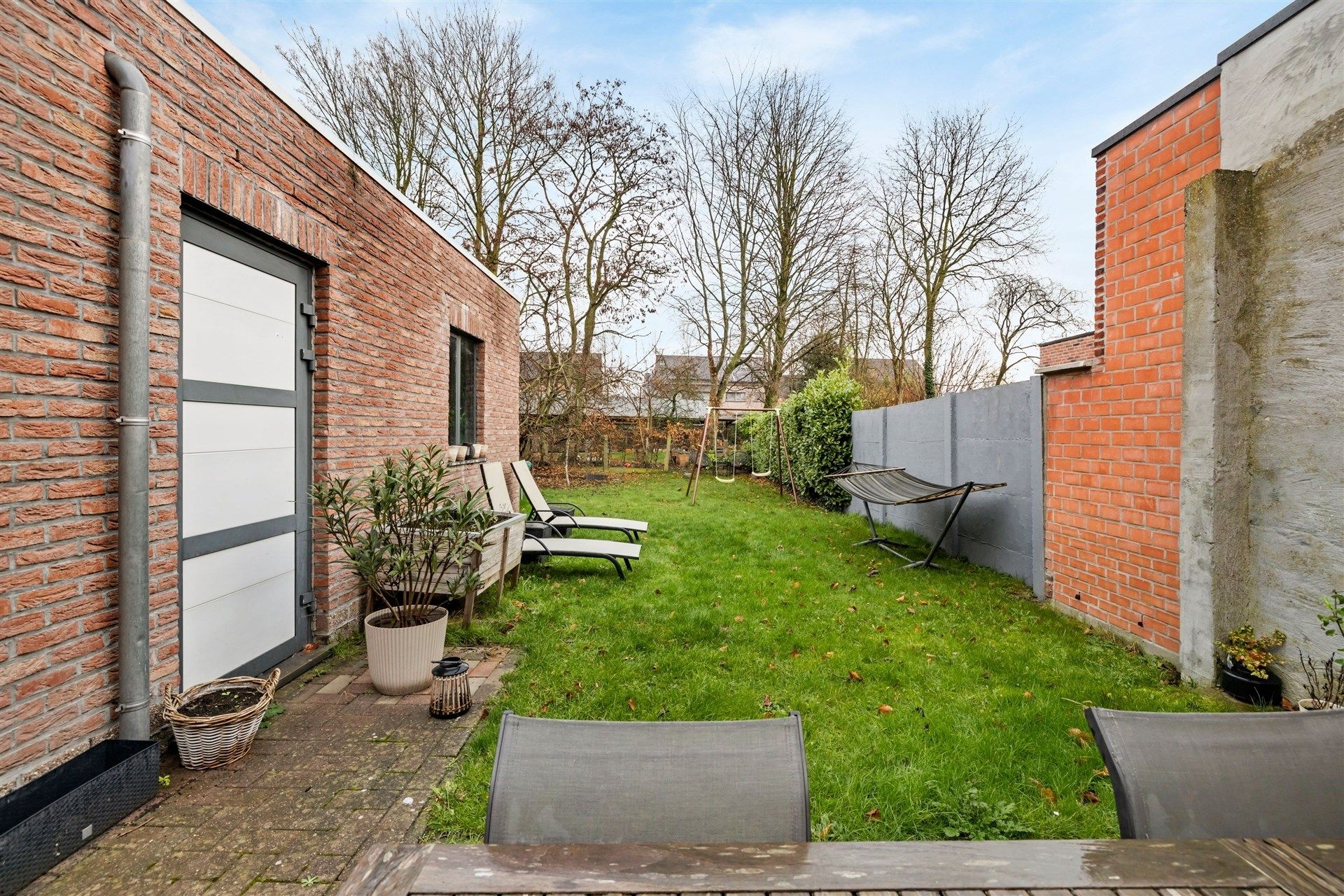Solide gezinswoning met 2 slaapkamers, uitgestrekte tuin en garage foto 19